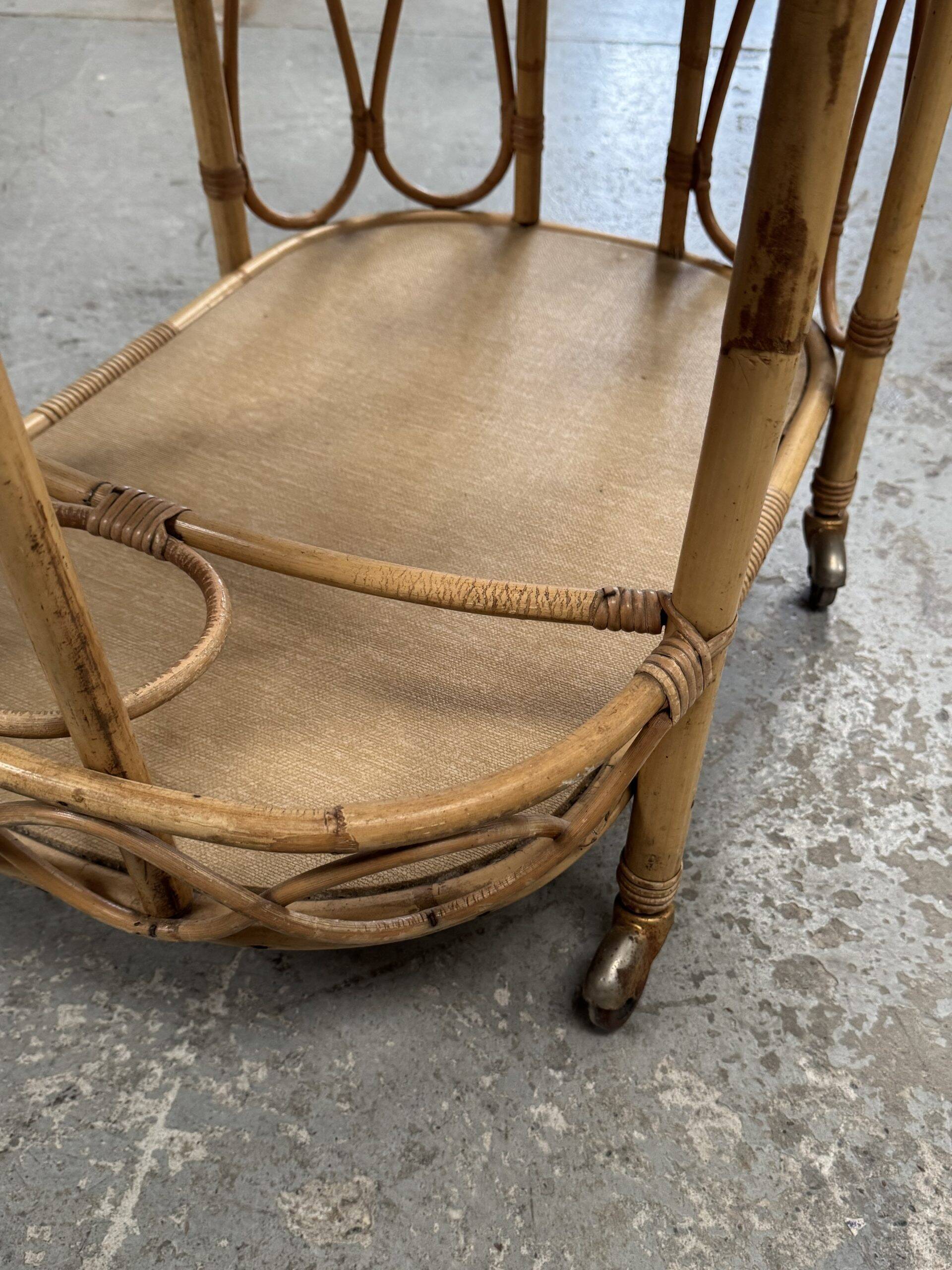 Rattan dessert table