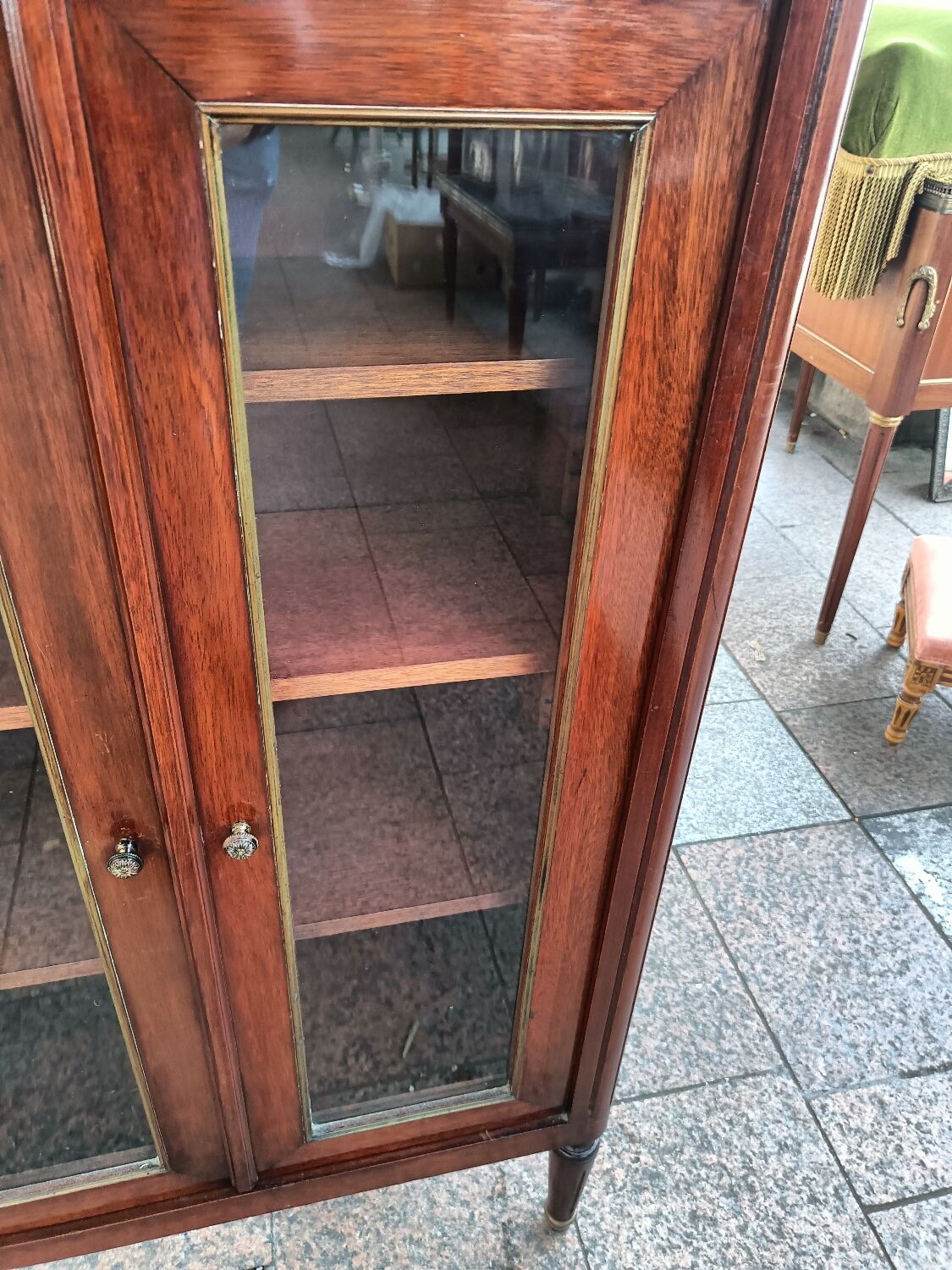 Bookcase forming showcase styleLouis XVI marble top