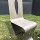 Chaise en métal