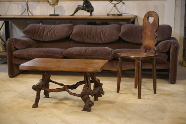 Table d’appoint/table basse brutaliste en orme 1950’s
