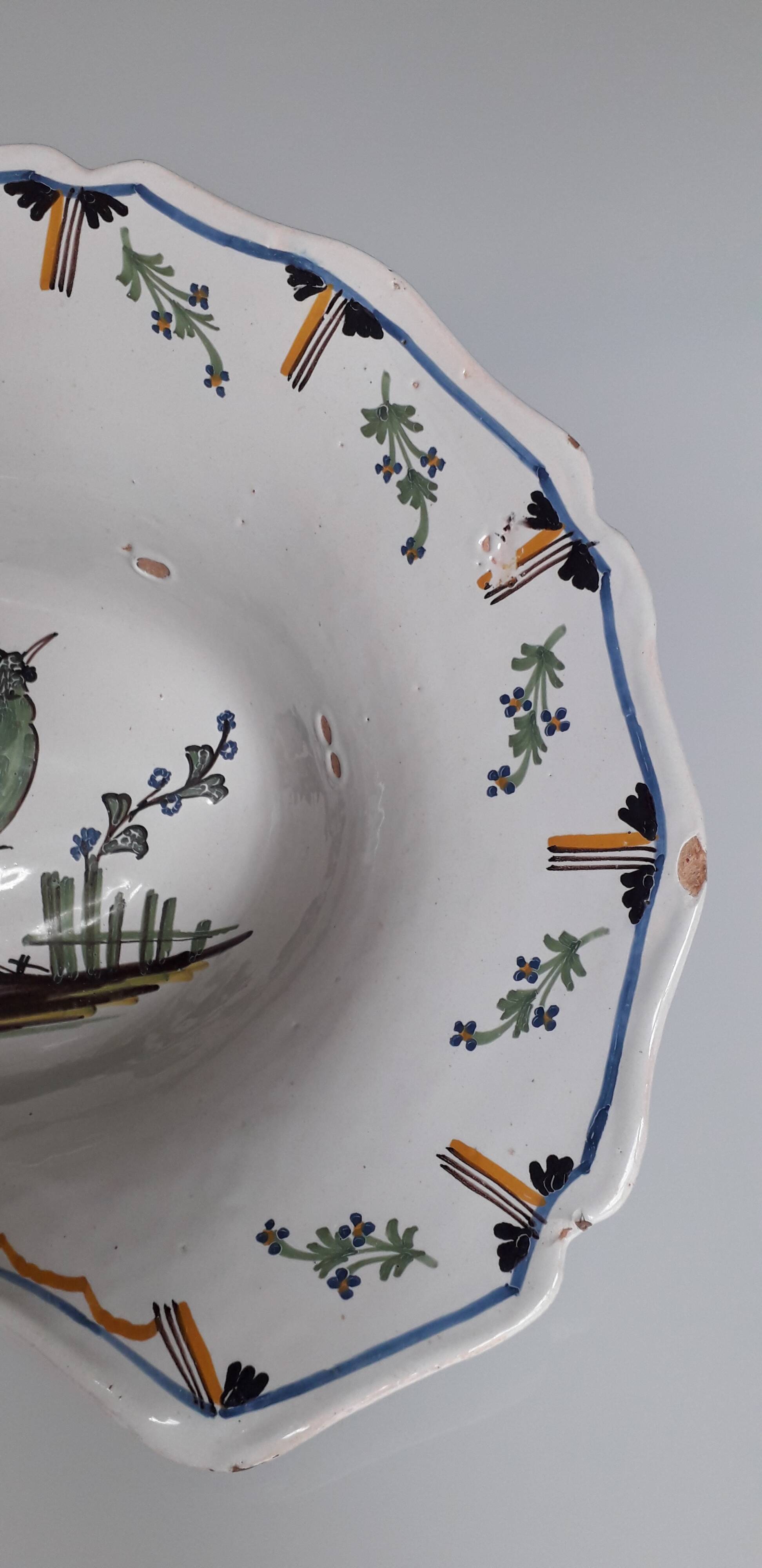 Nevers faience shaving dish - 18th century - Bird decoration