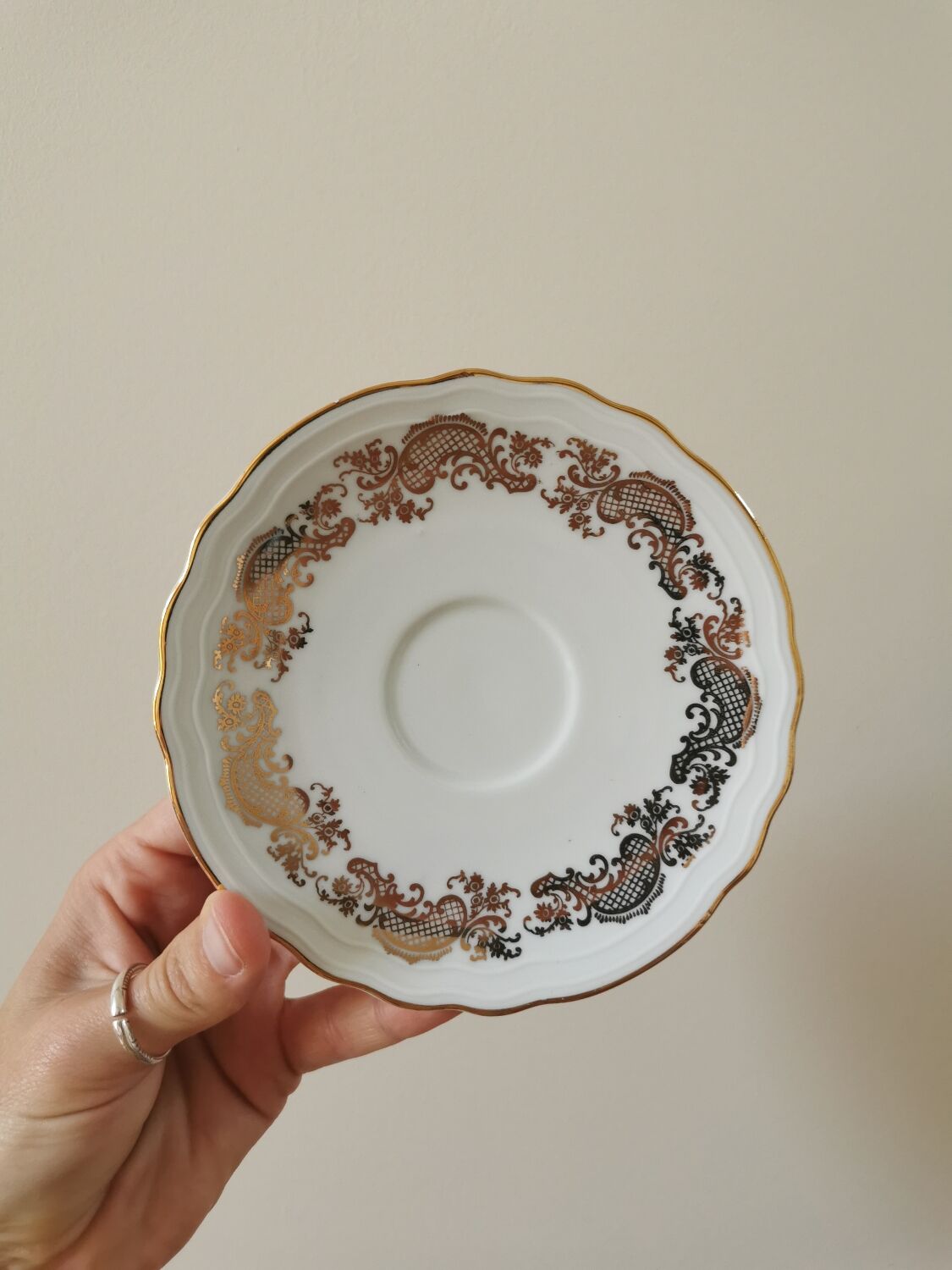 Duo of vintage porcelain cups