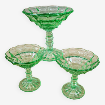 Coupelles en verre vert