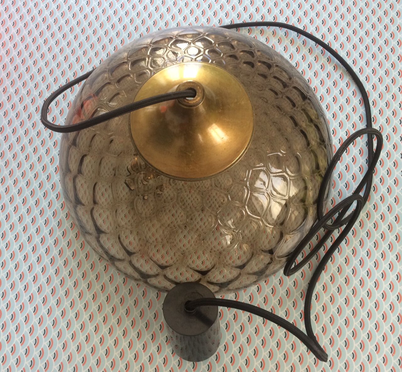 Chiseled glass hanging lamp