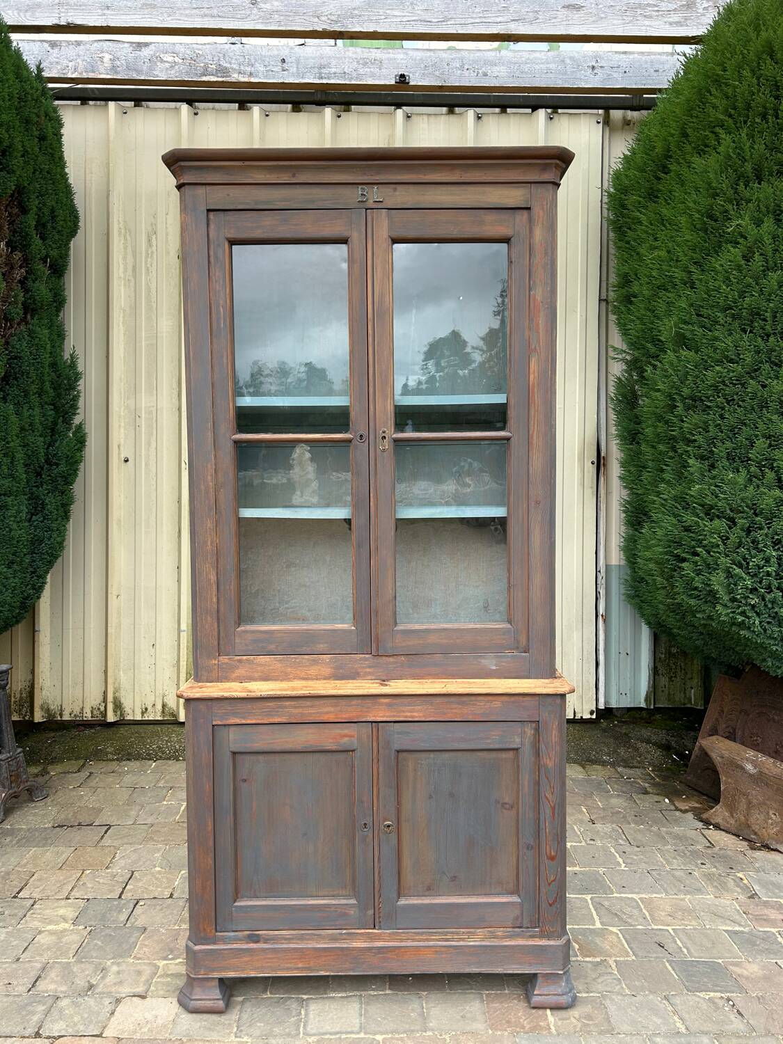 Small antique dresser in gray wood color