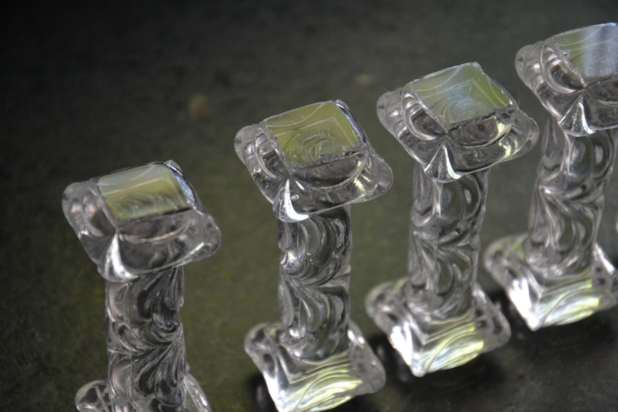 8 cutlery holders made of cut glass
