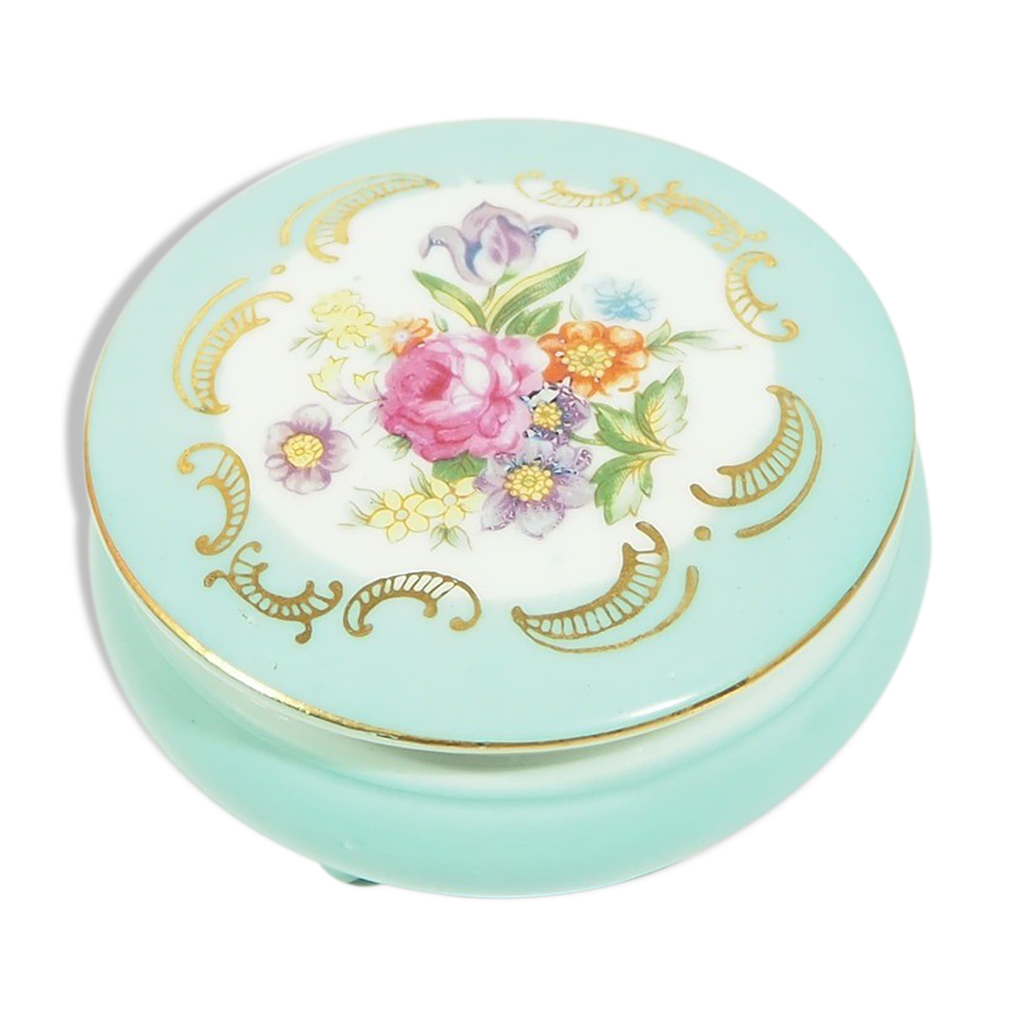 Jewelry box in blue porrcelaine decoration flowers