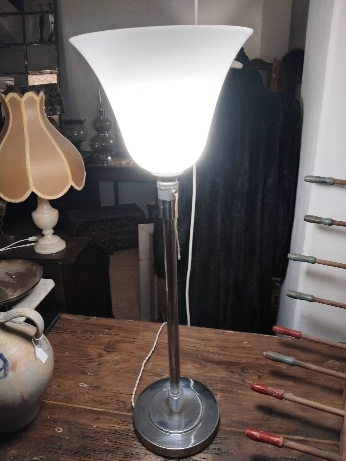 Mazda 1930 lamp in chromed metal and opaque glass