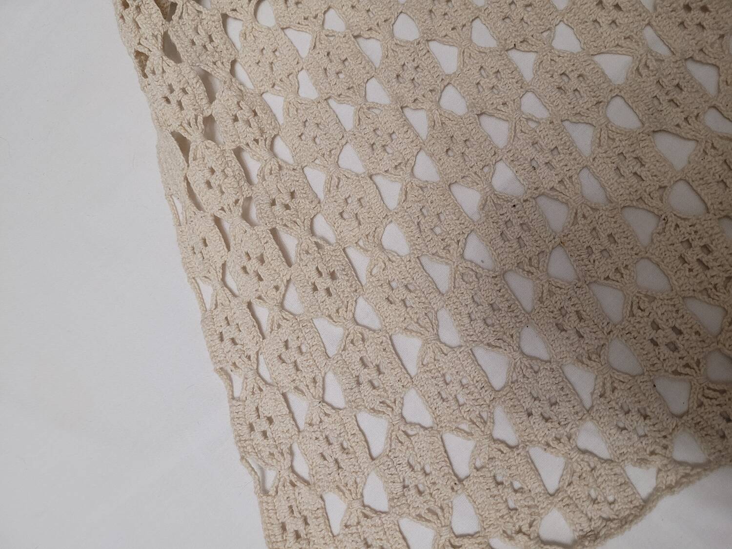 Couvre lit en crochet couleur ficelle