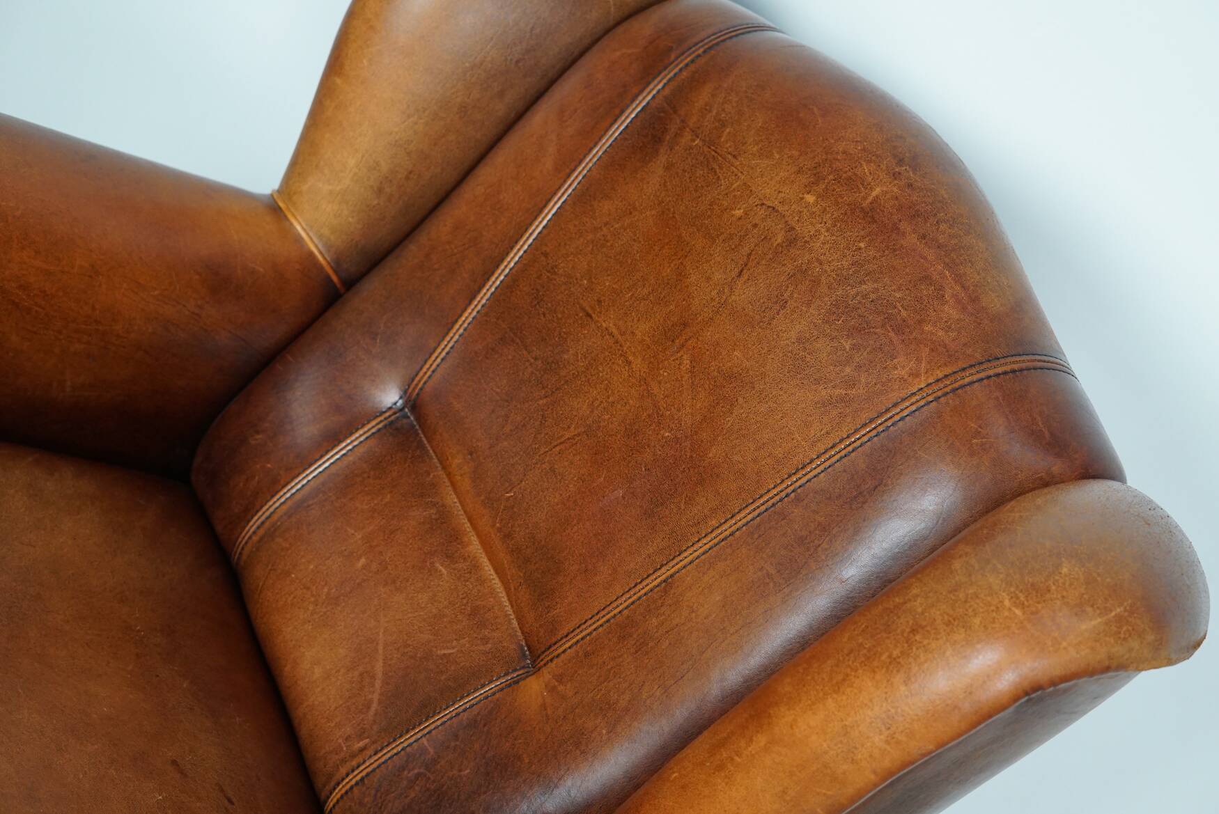 Fauteuil club vintage en cuir couleur cognac hollandais