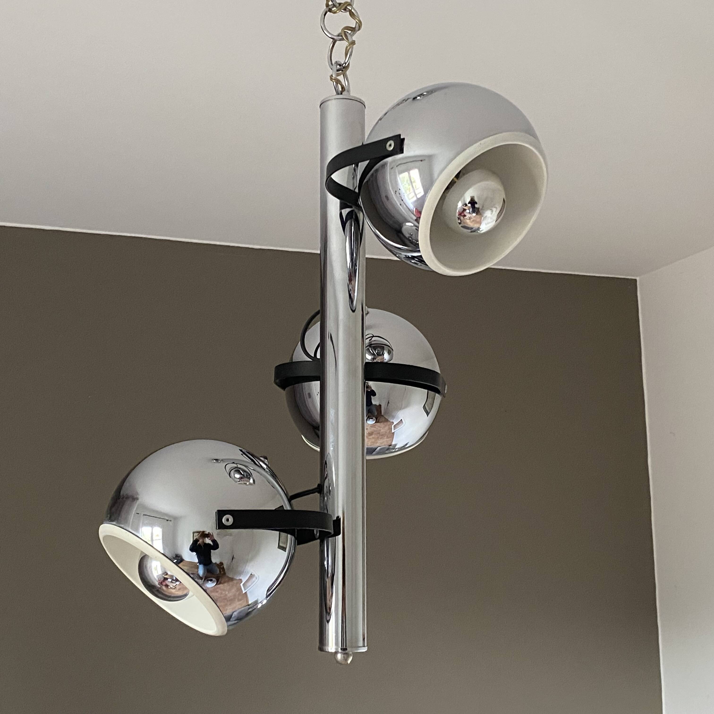 Eye Ball 3 globe pendant light. 1970. Space age.