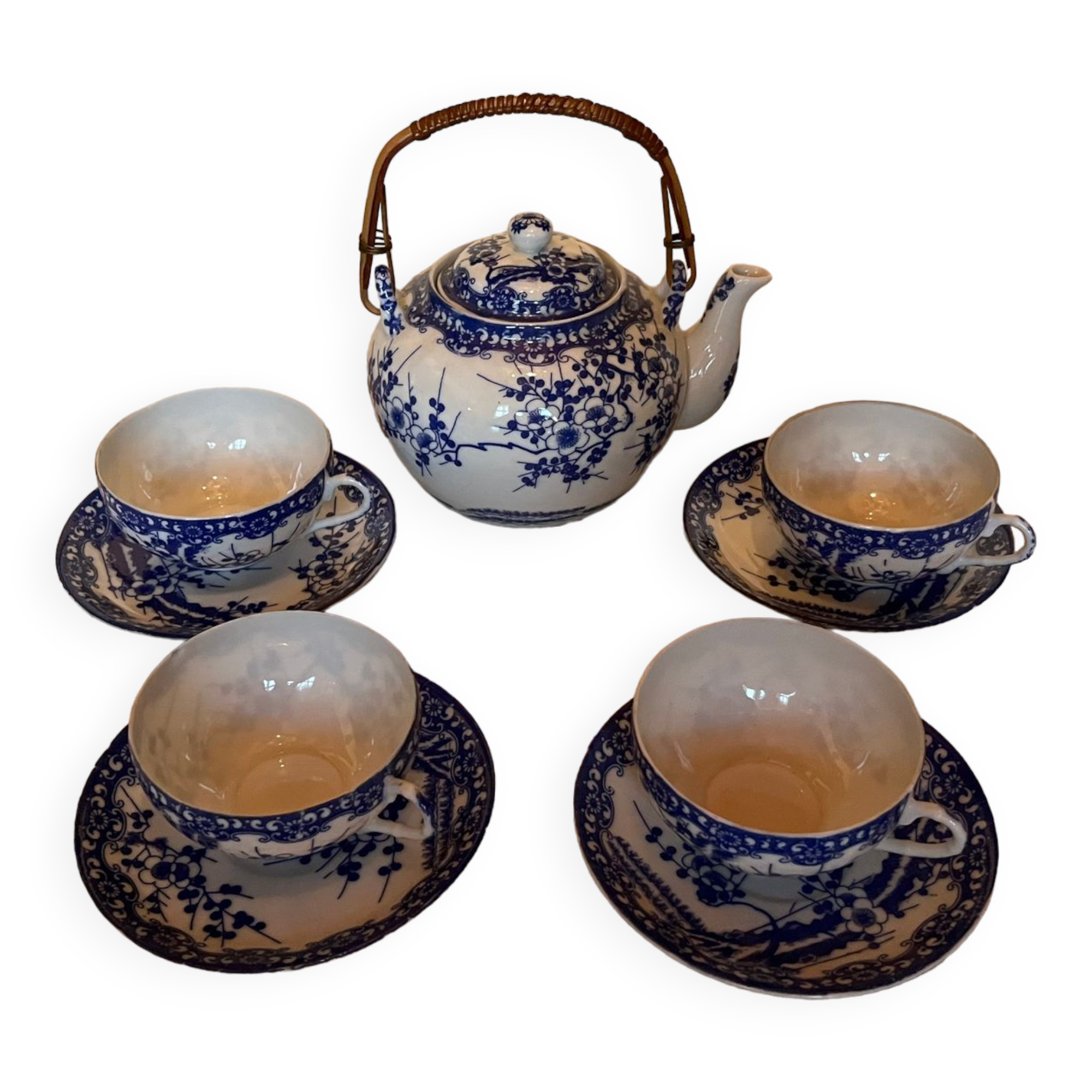 Japanese tea service in fine porcelain