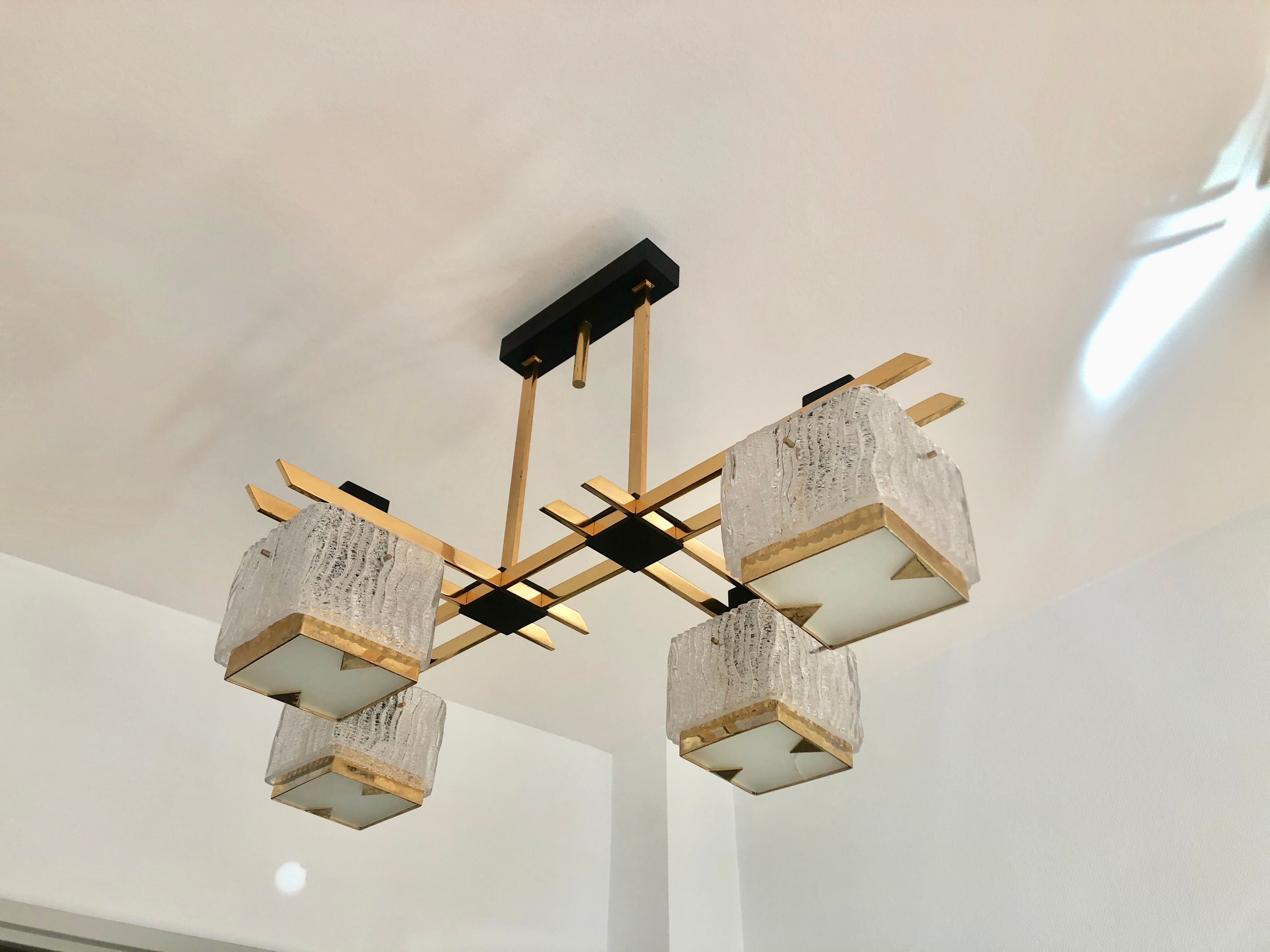Lustre 4 fires House Arlus