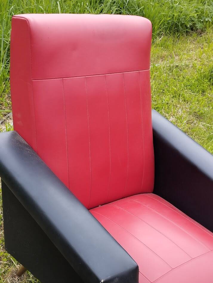 Pair of vintage 60s armchairs – Red and black faux leather