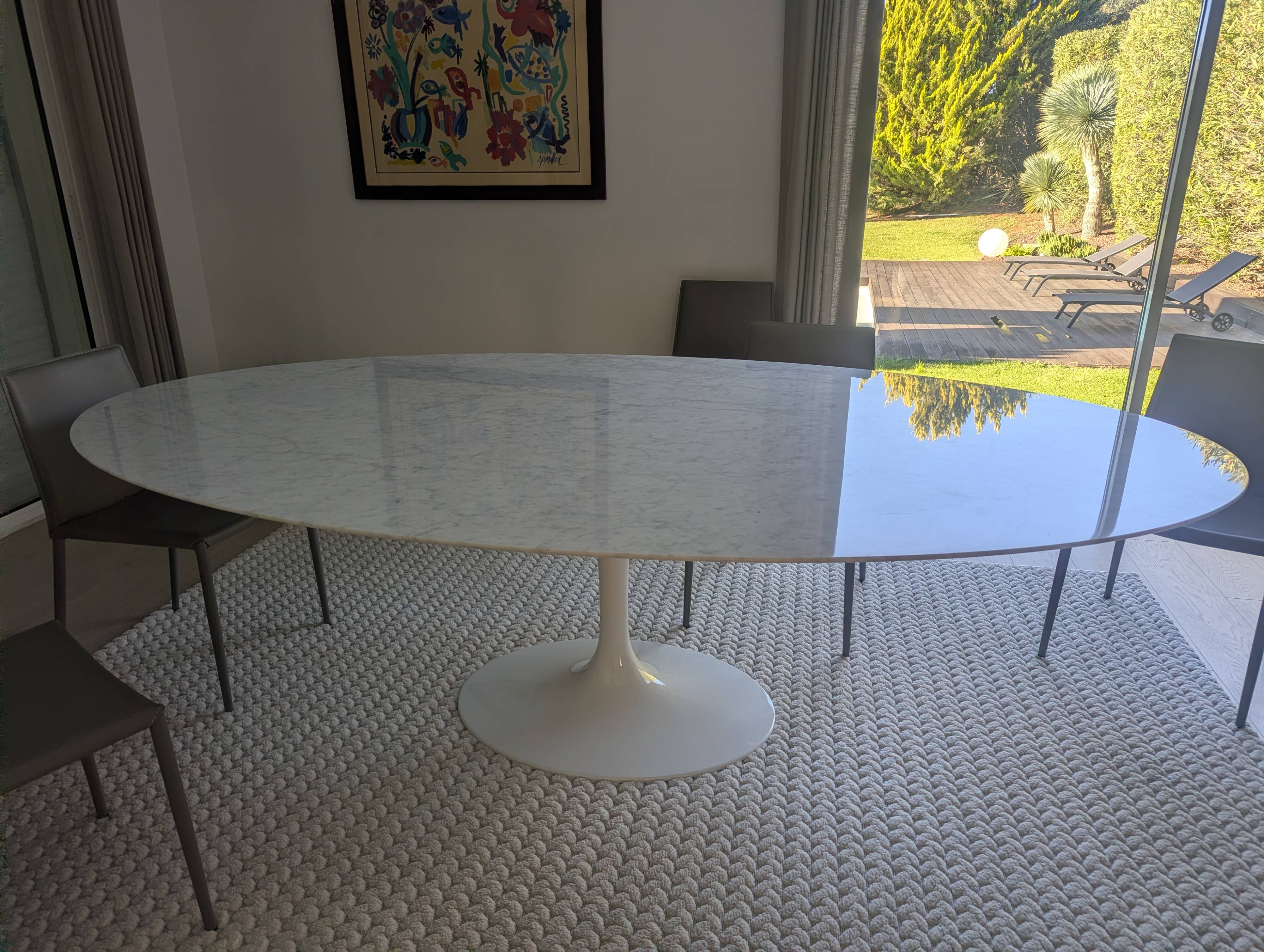 Tulip Oval XL Table Classic Design Italy inspired by Saarinen