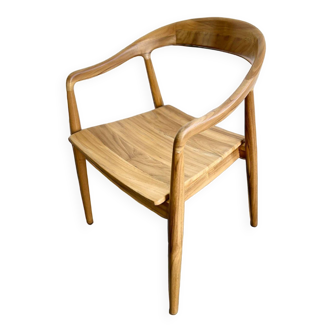Chaise retro en bois naturel