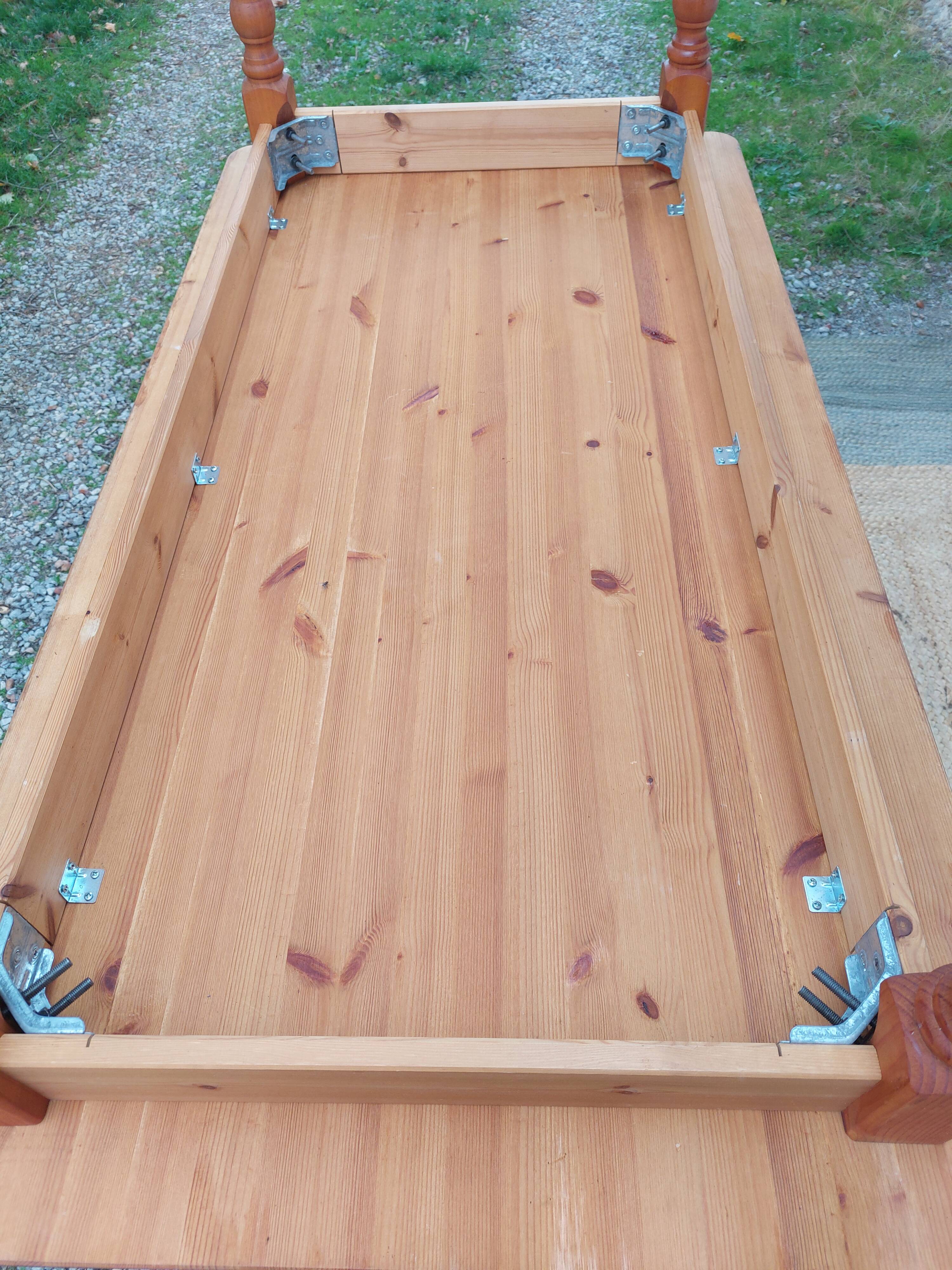 large table or wooden desk, removable legs
