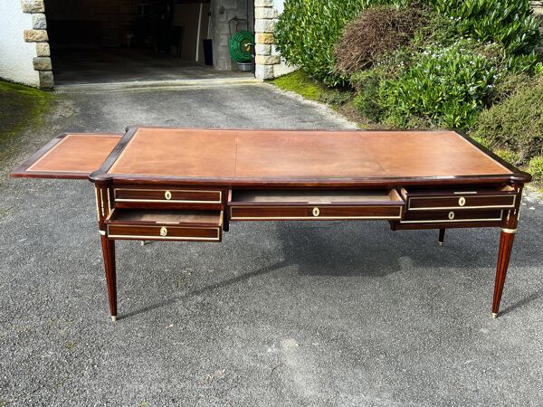 Grand bureau de ministre style Louis XVI