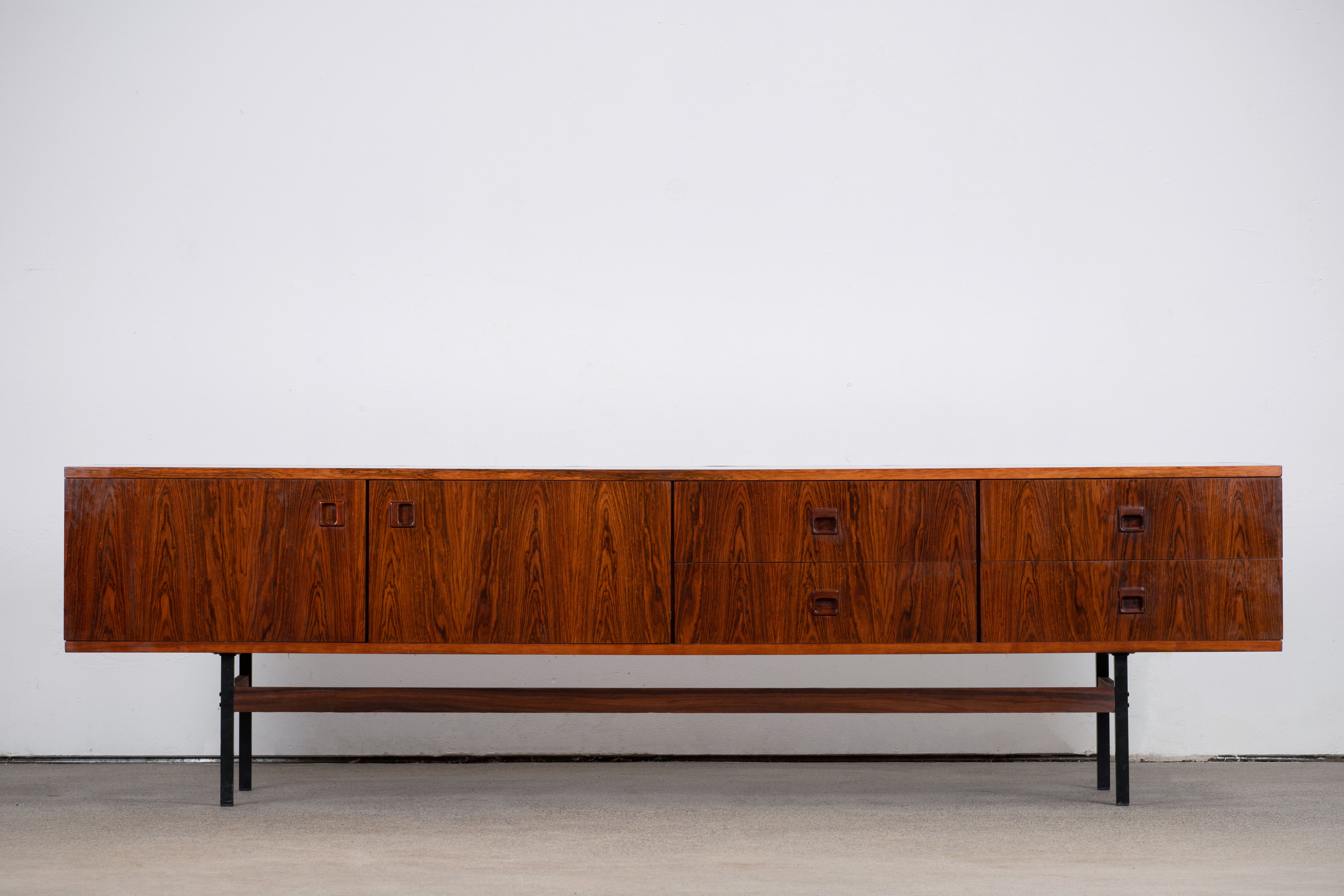 Vintage Scandinavian Enfilade – 236 cm