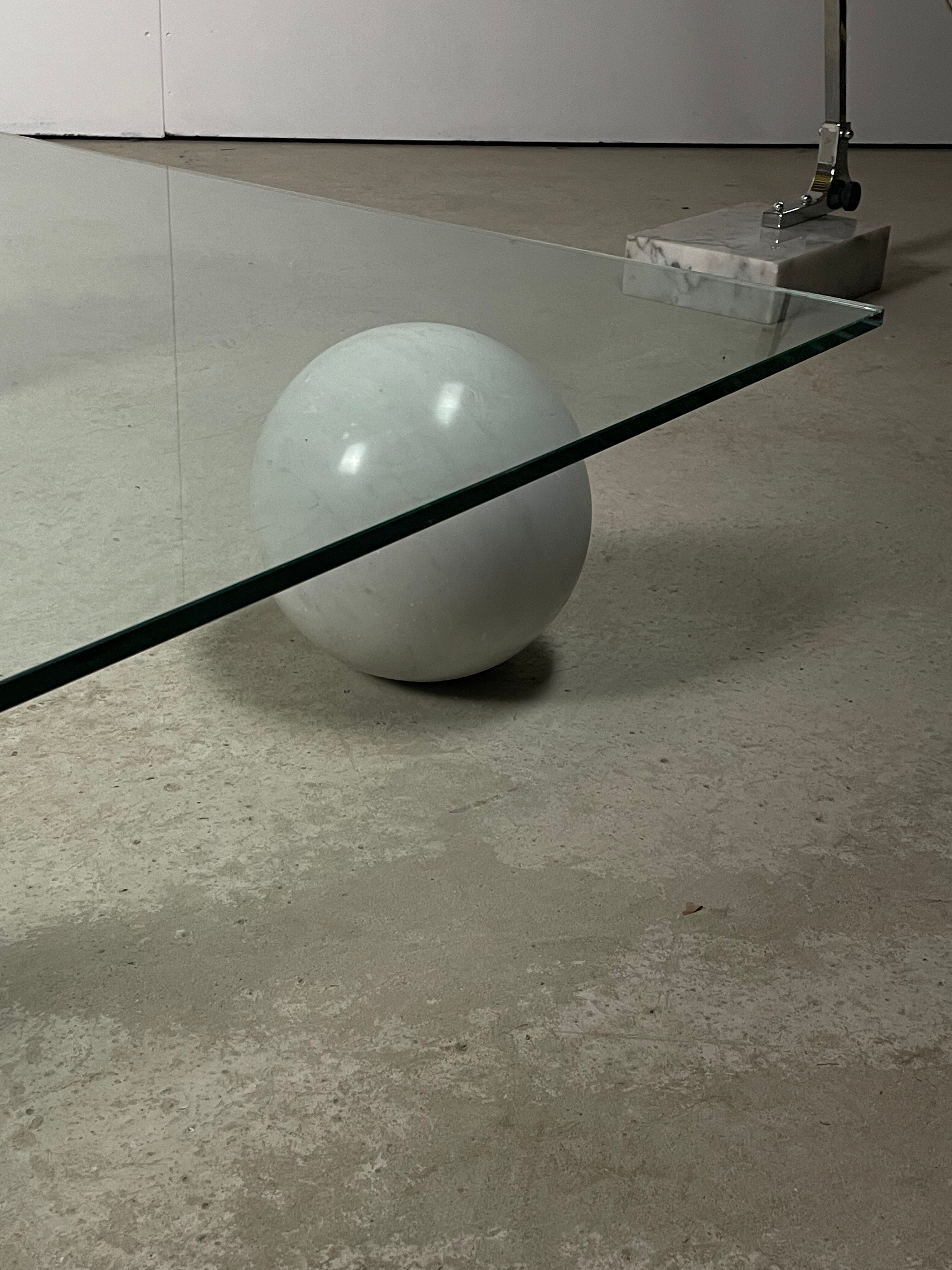 Metafora coffee table