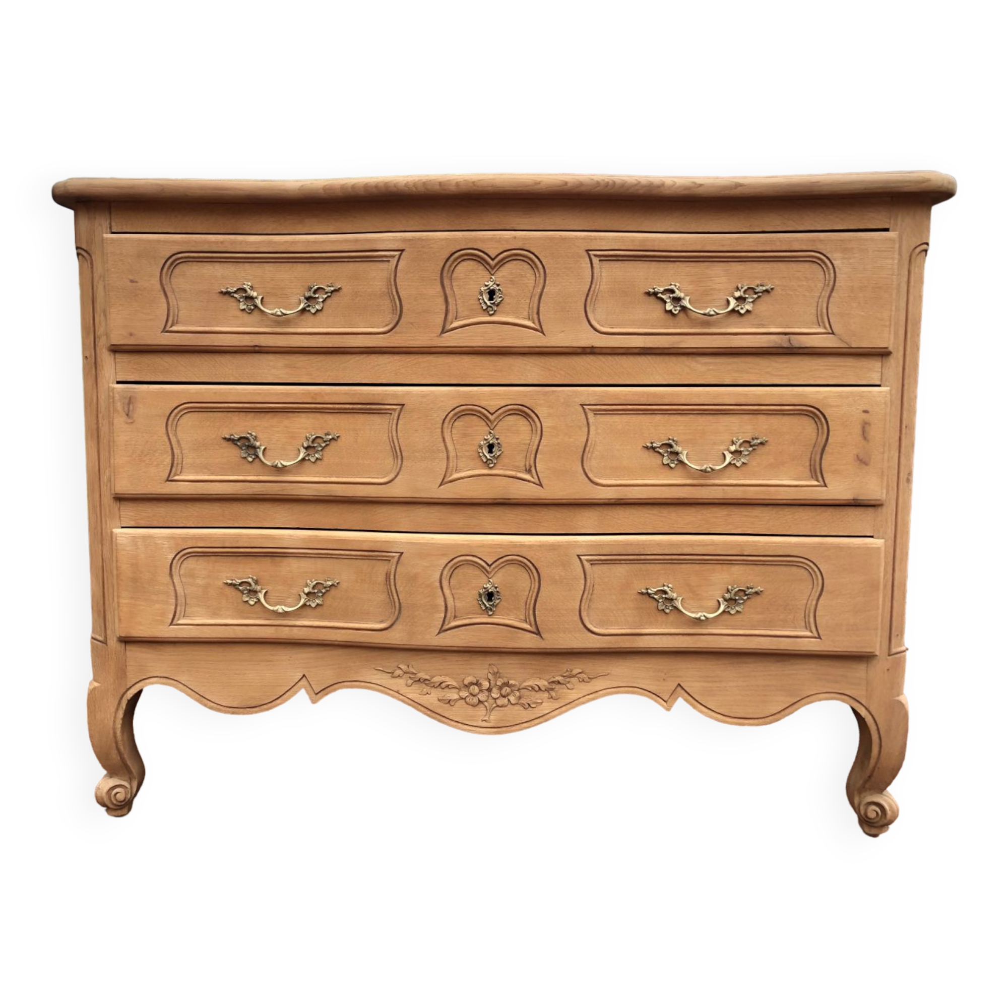 Oak chest of drawers