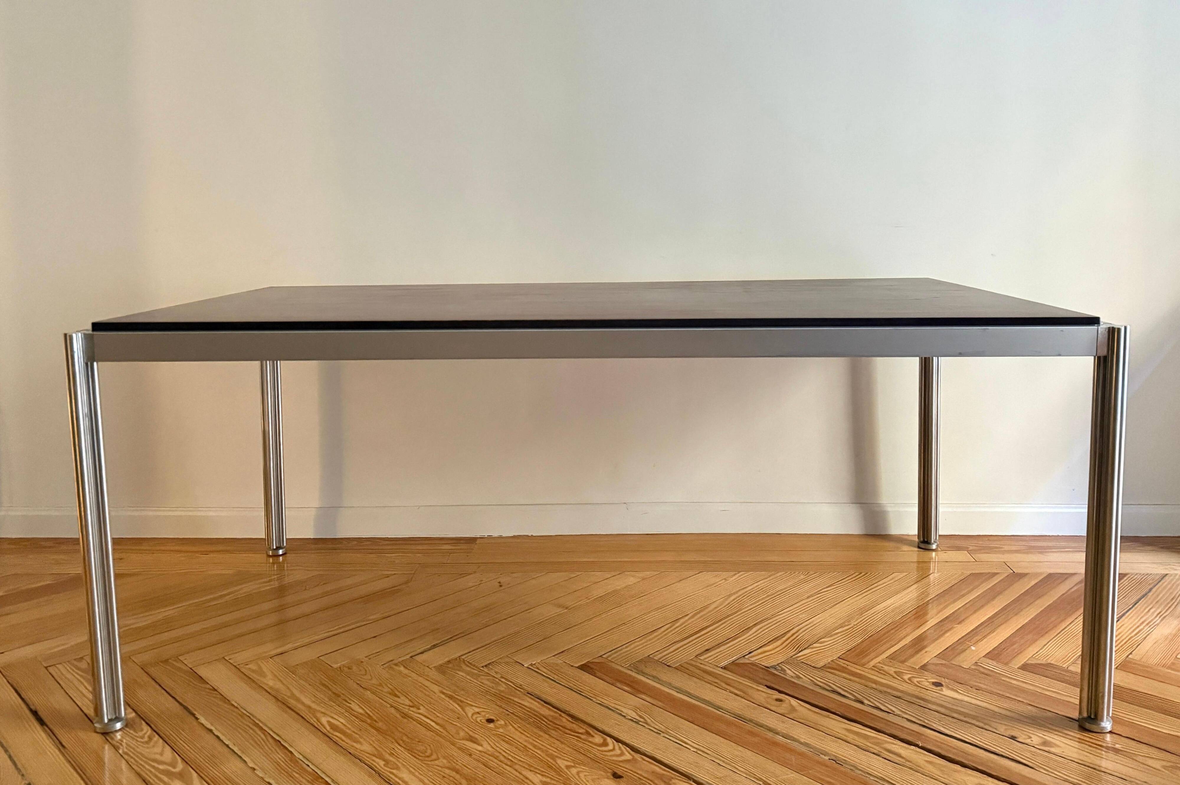 Table «Shamrock» by George Ciancimino