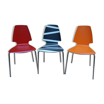 Suite de trois chaises vintage