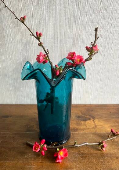 Vintage blue corolla vase glass Italy Murano style