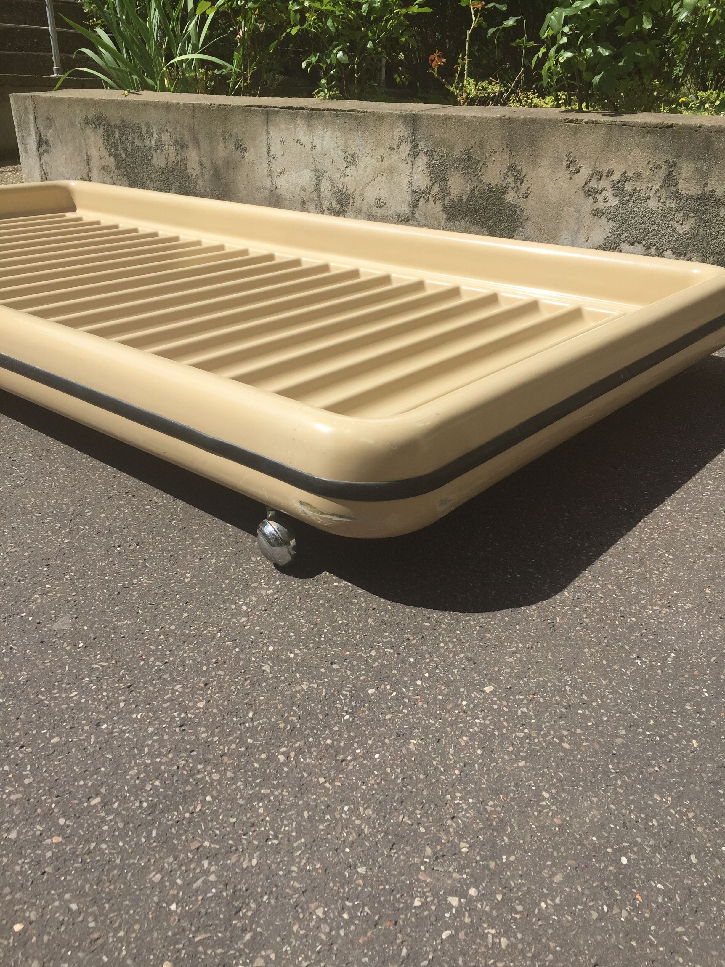 Reads simple Marc Held 1970