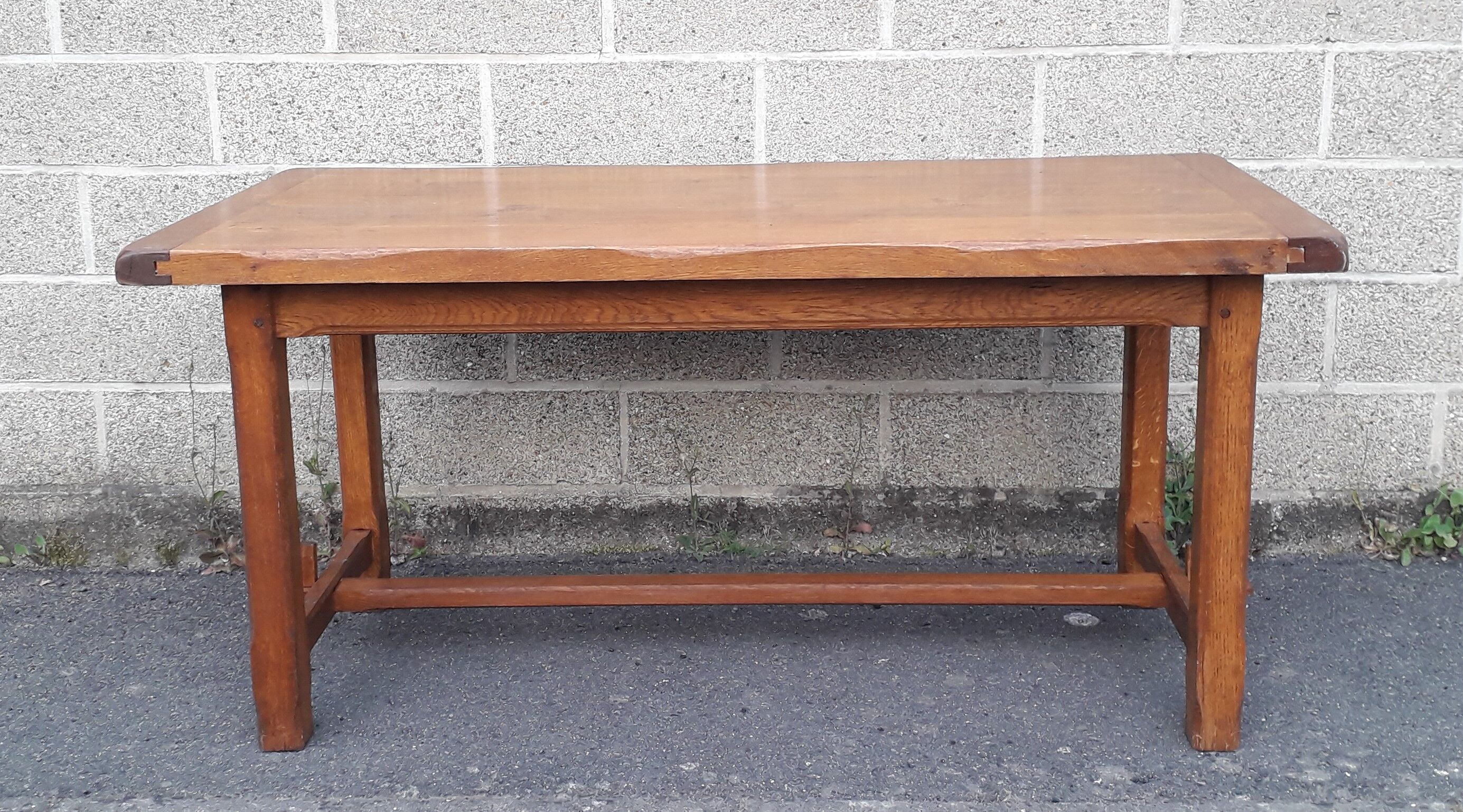 Farm table