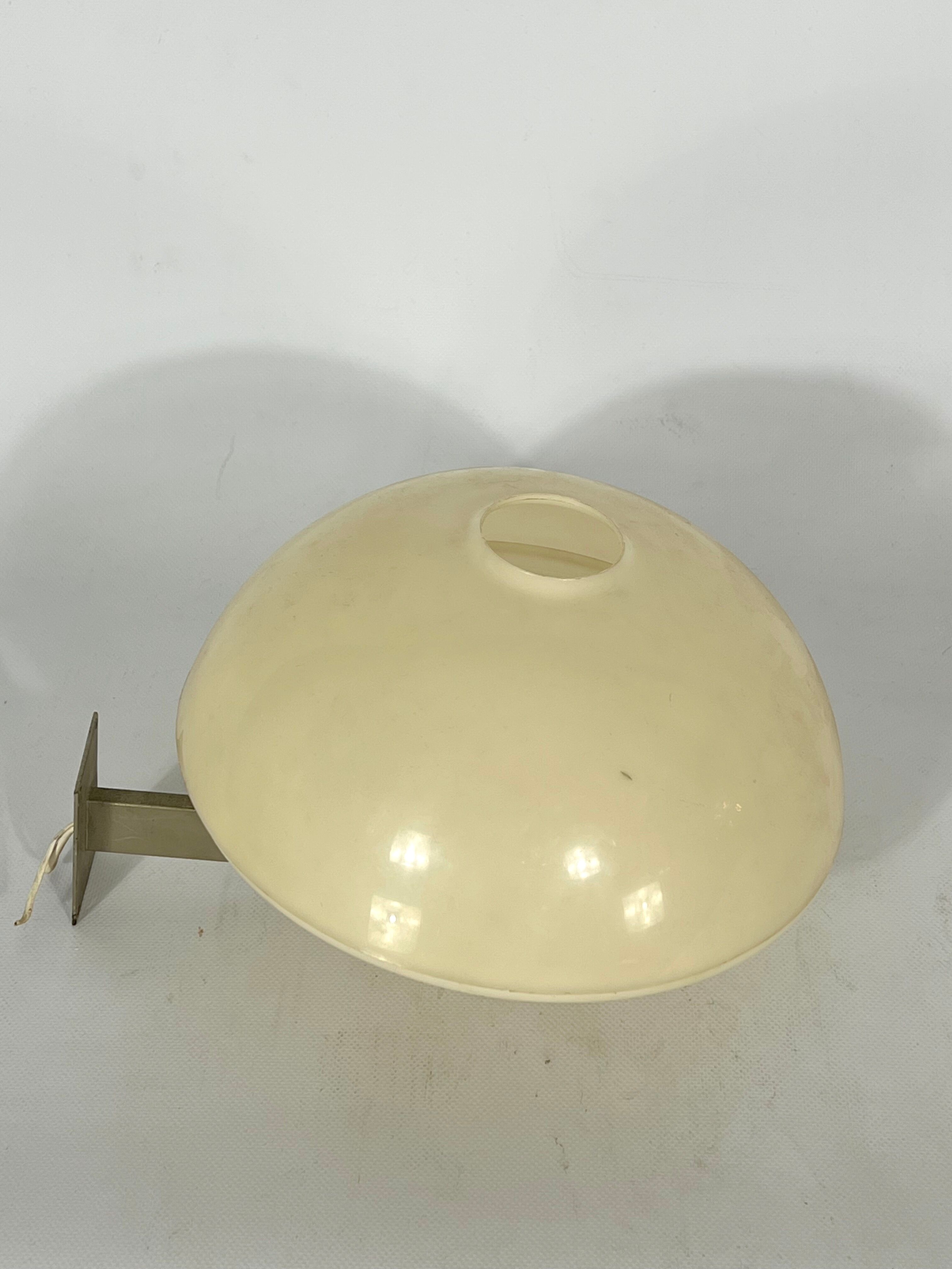 Mid-century modern wall lamp. Italy 1960s