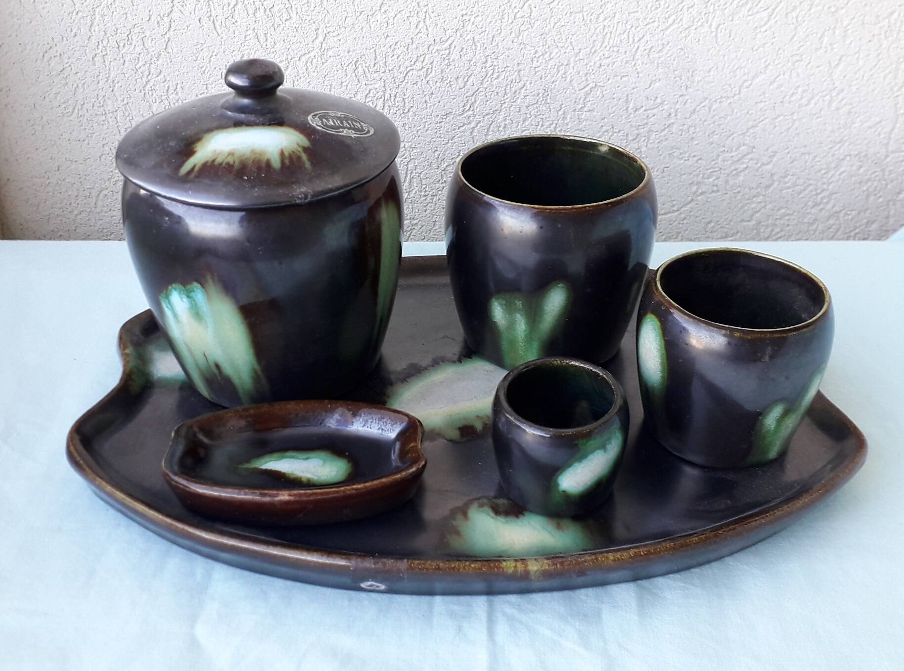 Belgian ceramic smoking service Airain