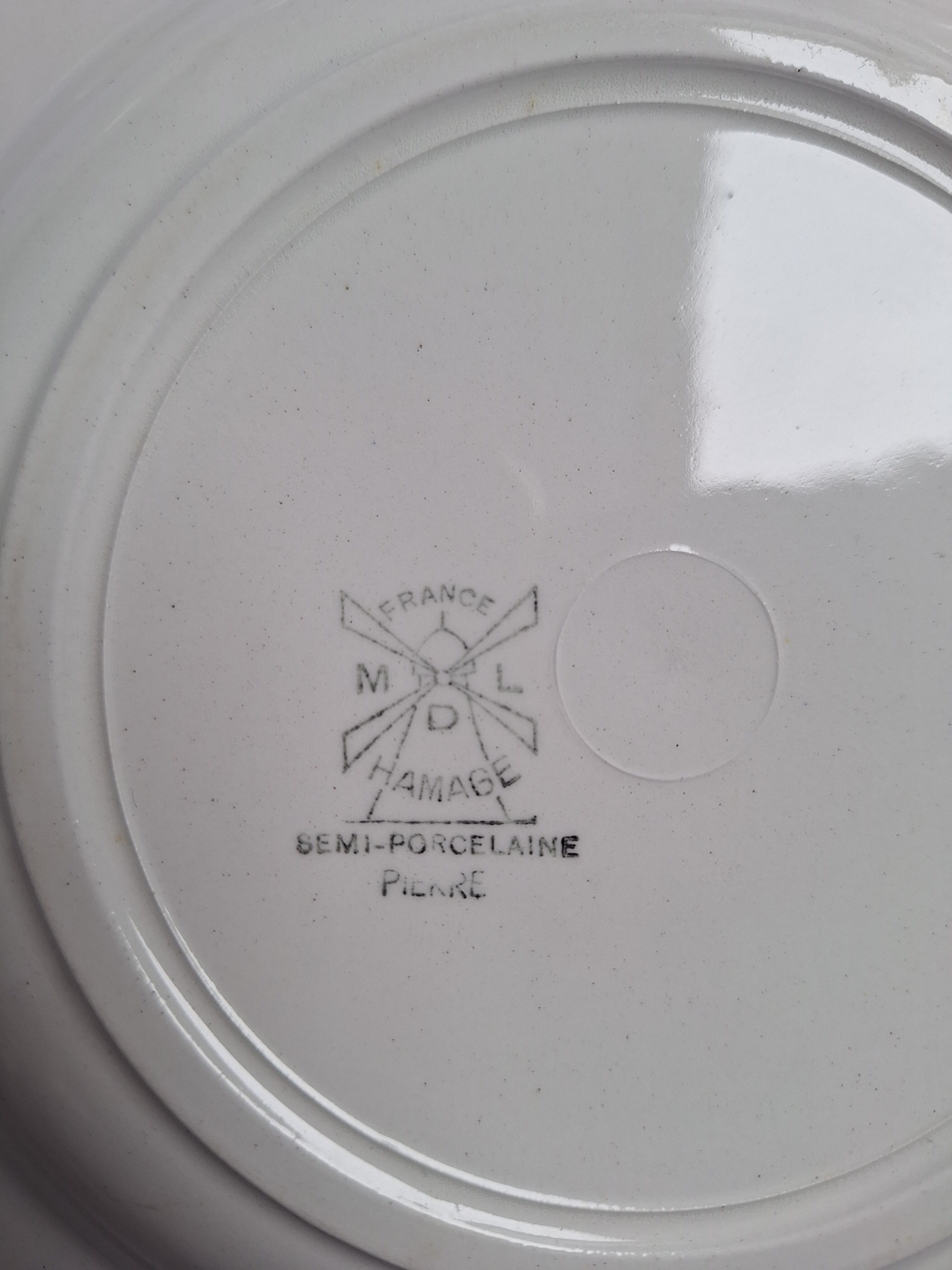 St Amand deep plates, Moulin des Loups