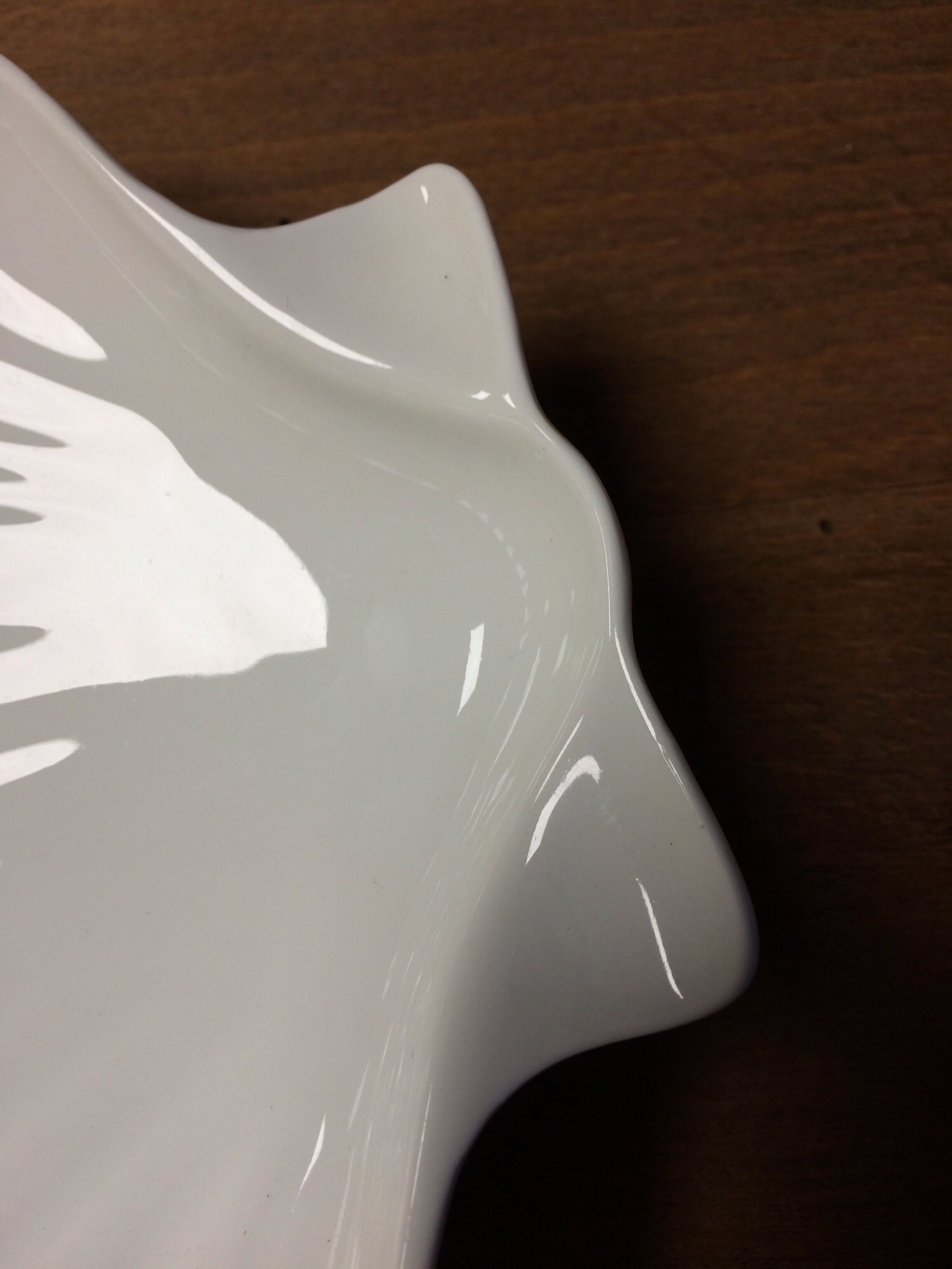 Three cups scallops in porcelain