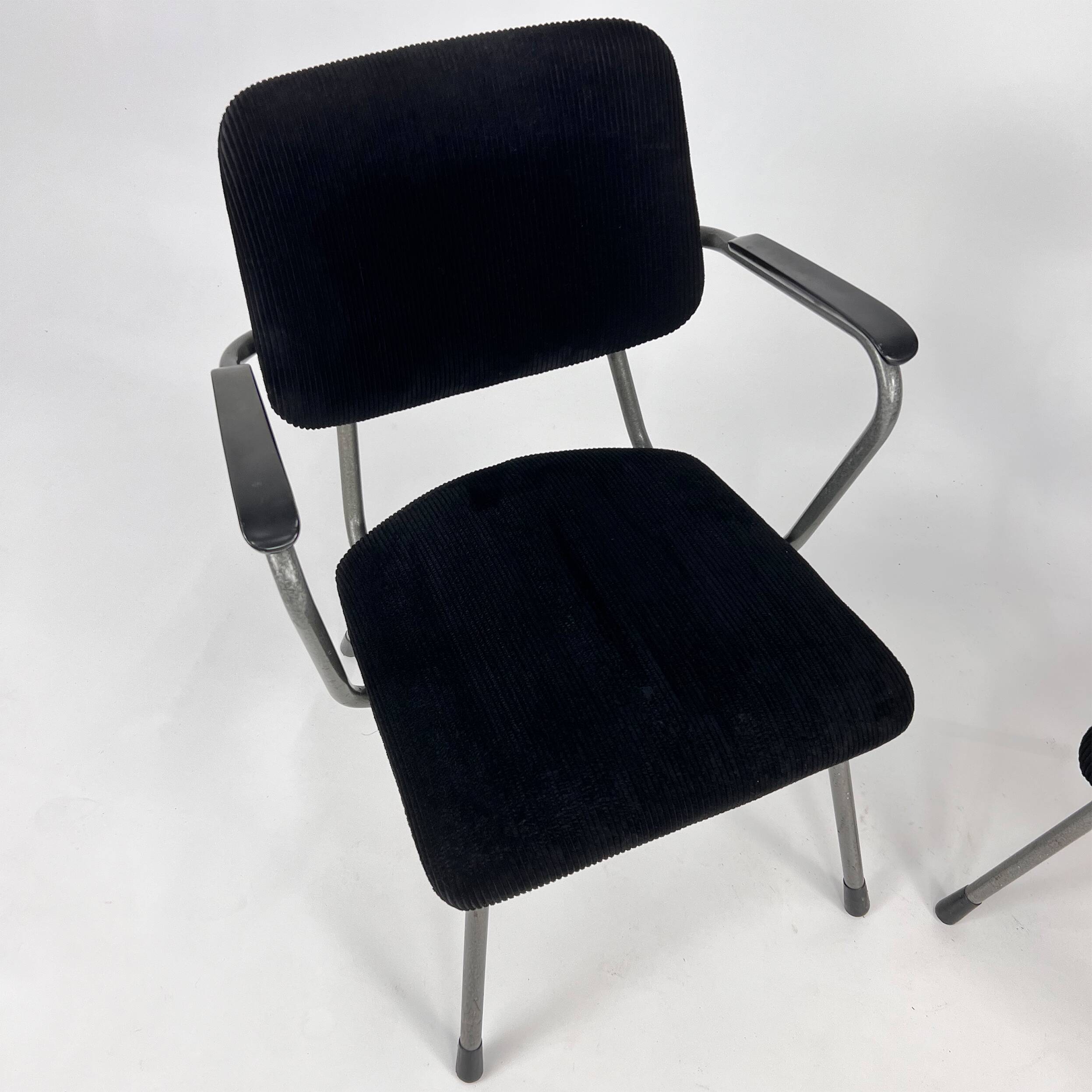 Set of 2 Gispen R5 Lounge Chairs, 1960s