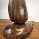 Lampe de table champignon en bois sculpté à la main avec LED intégrée