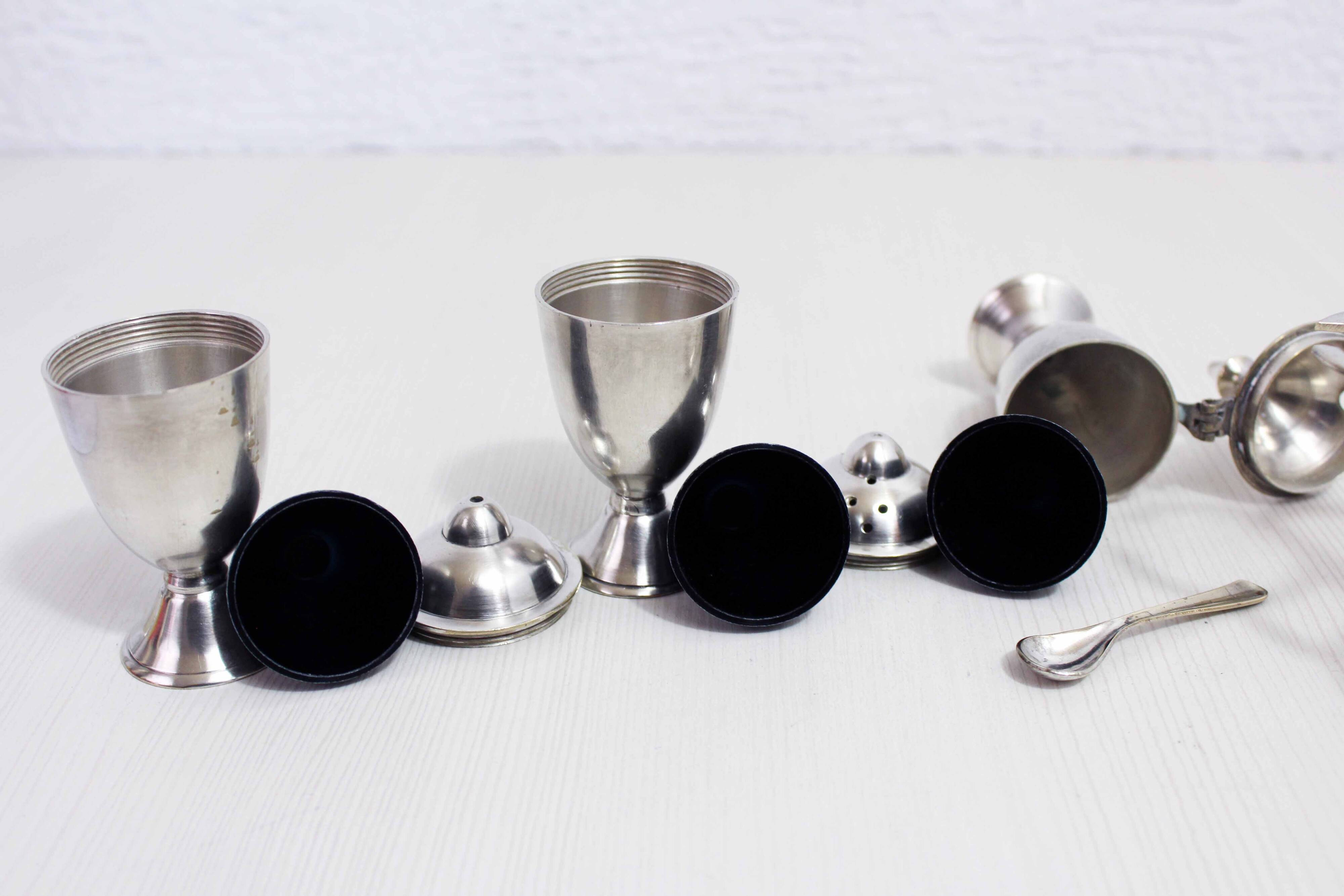 Salt and pepper set in silver metal 1930