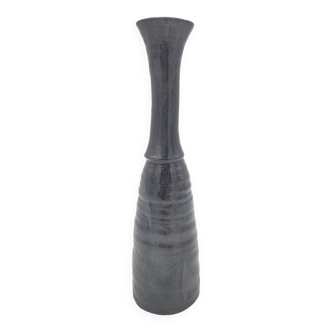 Black Ostara vase in glazed terracotta