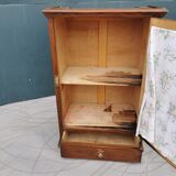 Wall window / medicine cabinet