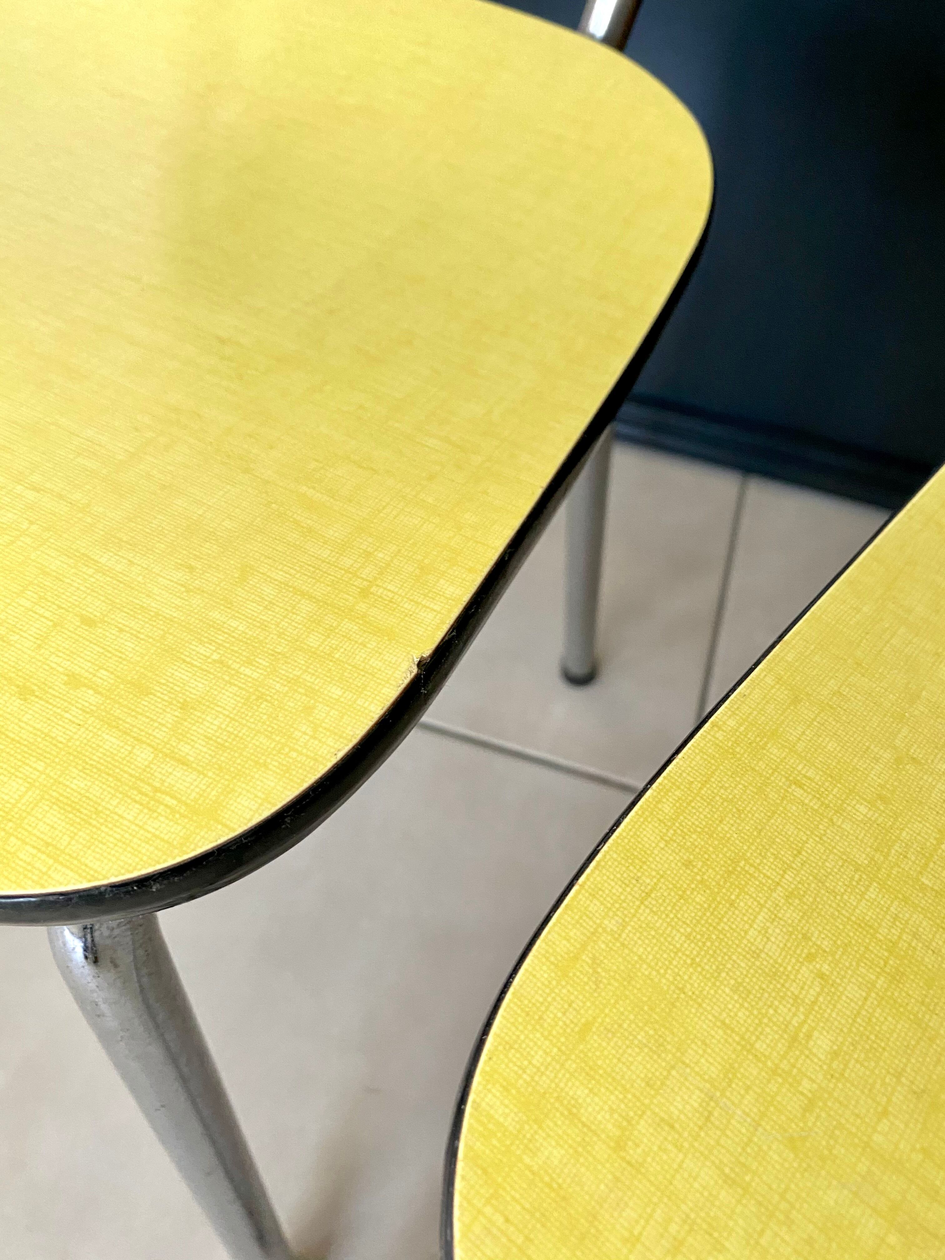 Paire de chaises formica jaune