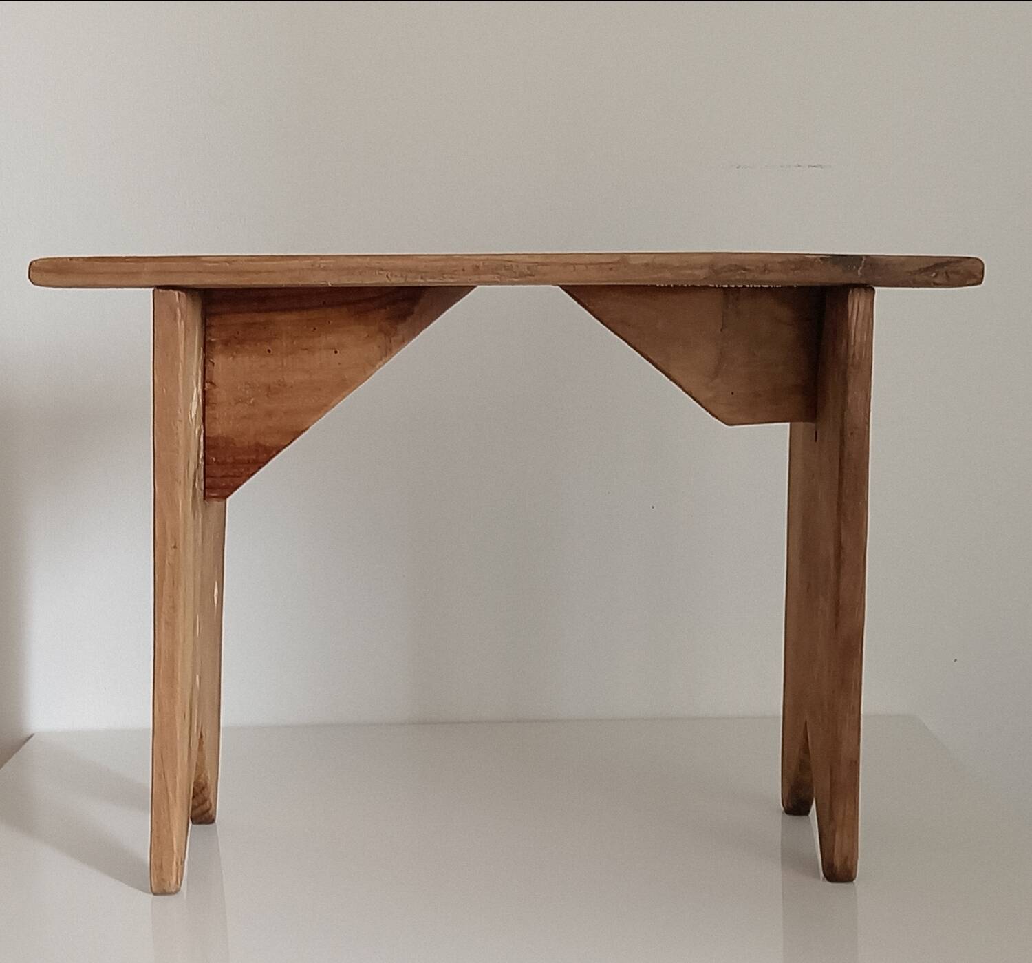 Stool/Farmhouse stool/Plant stand