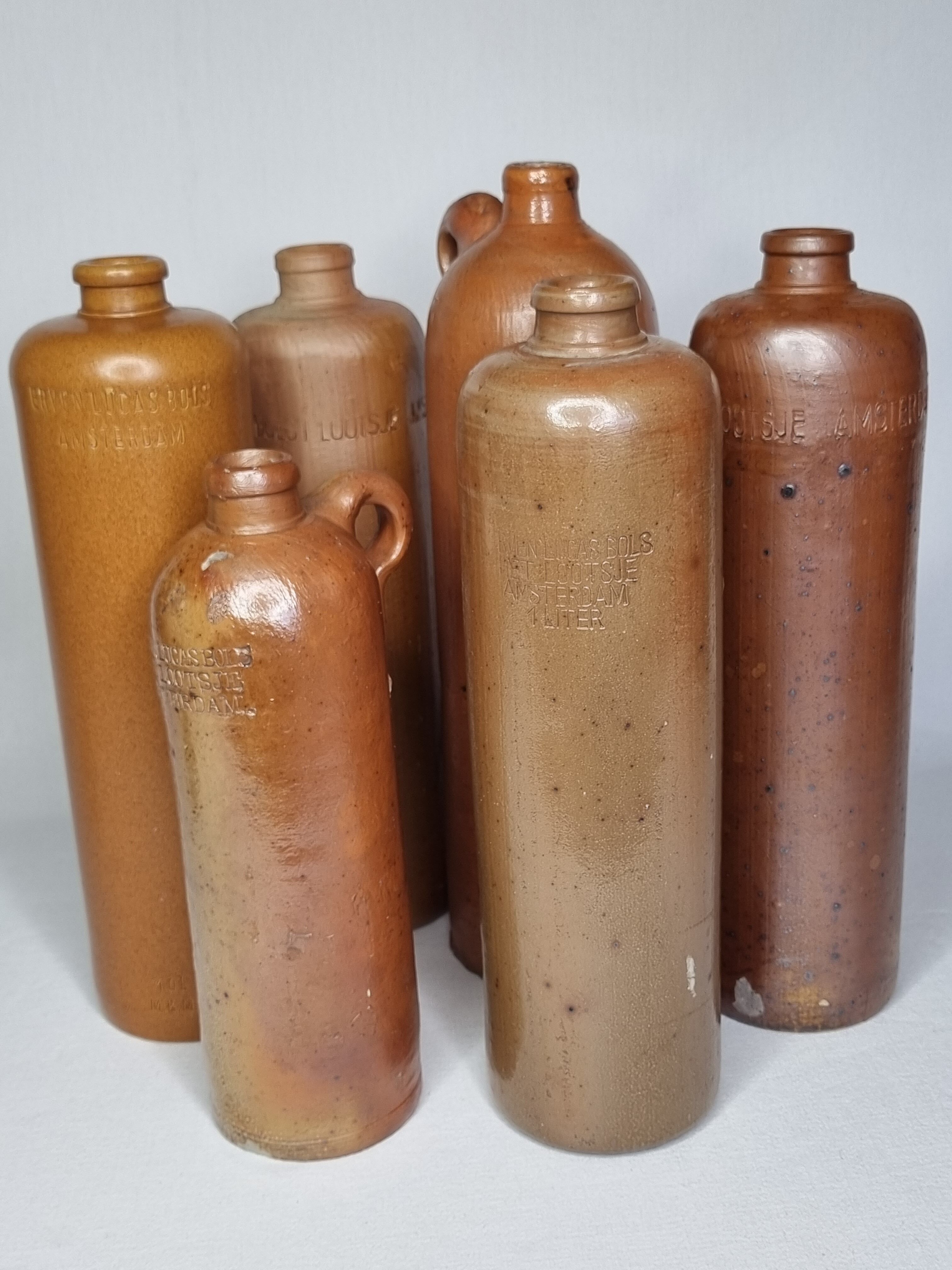 Ensemble de six bouteilles en grès Bols Amsterdam