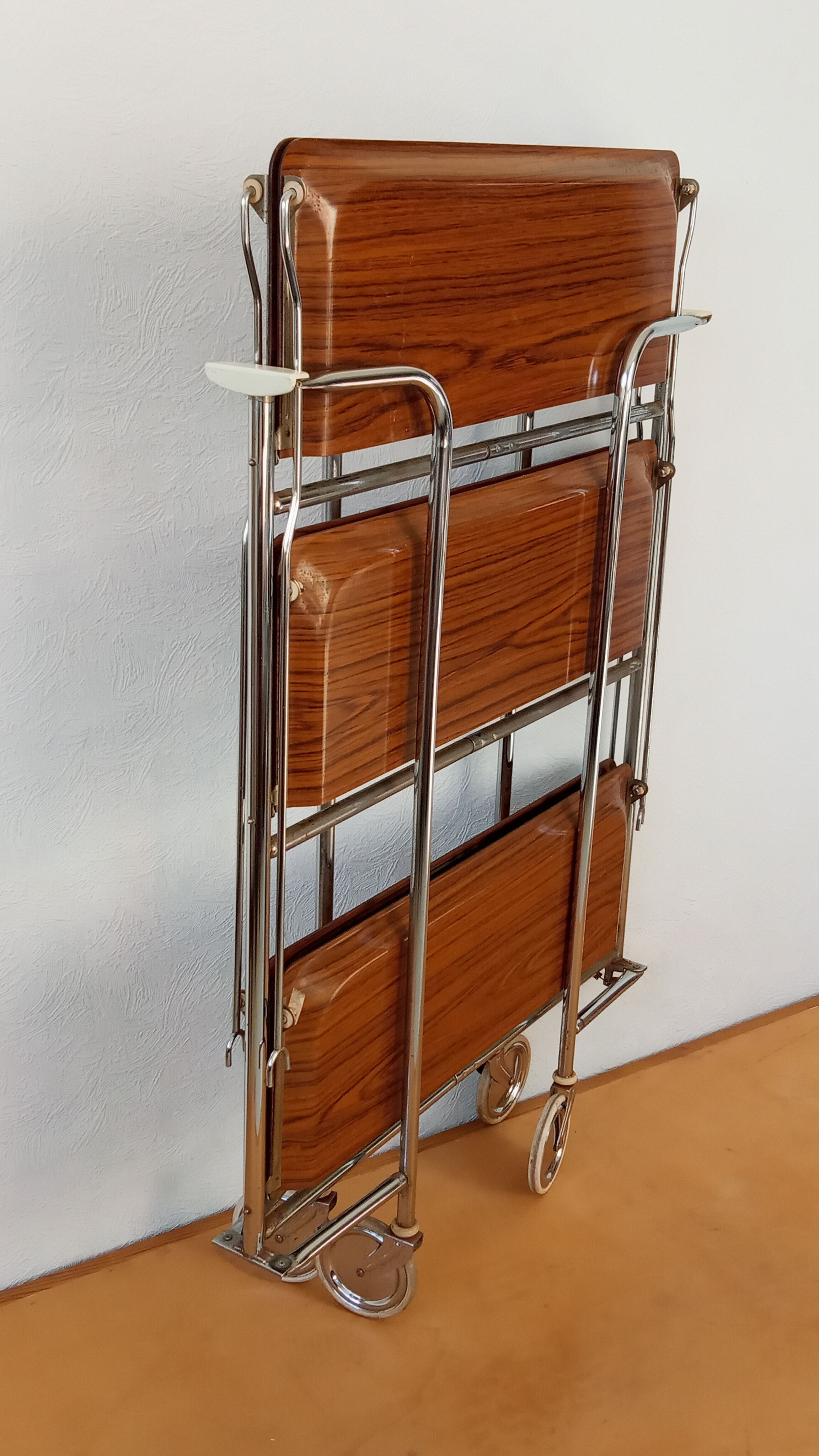 Vintage folding dessert