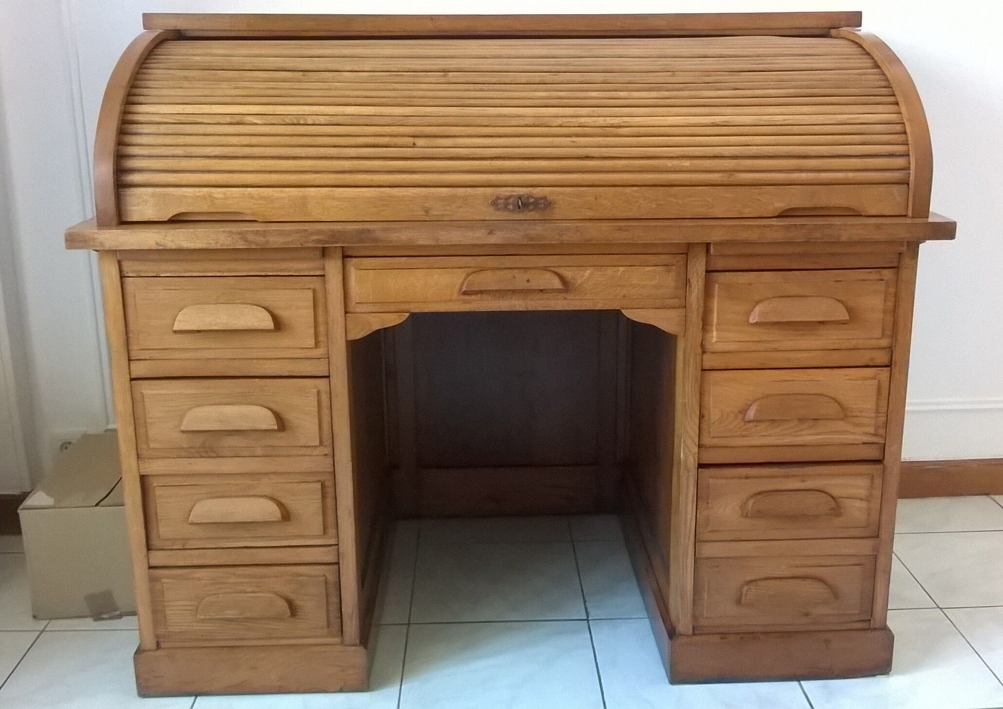 American desk with oak curtain