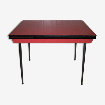 Table formica rouge