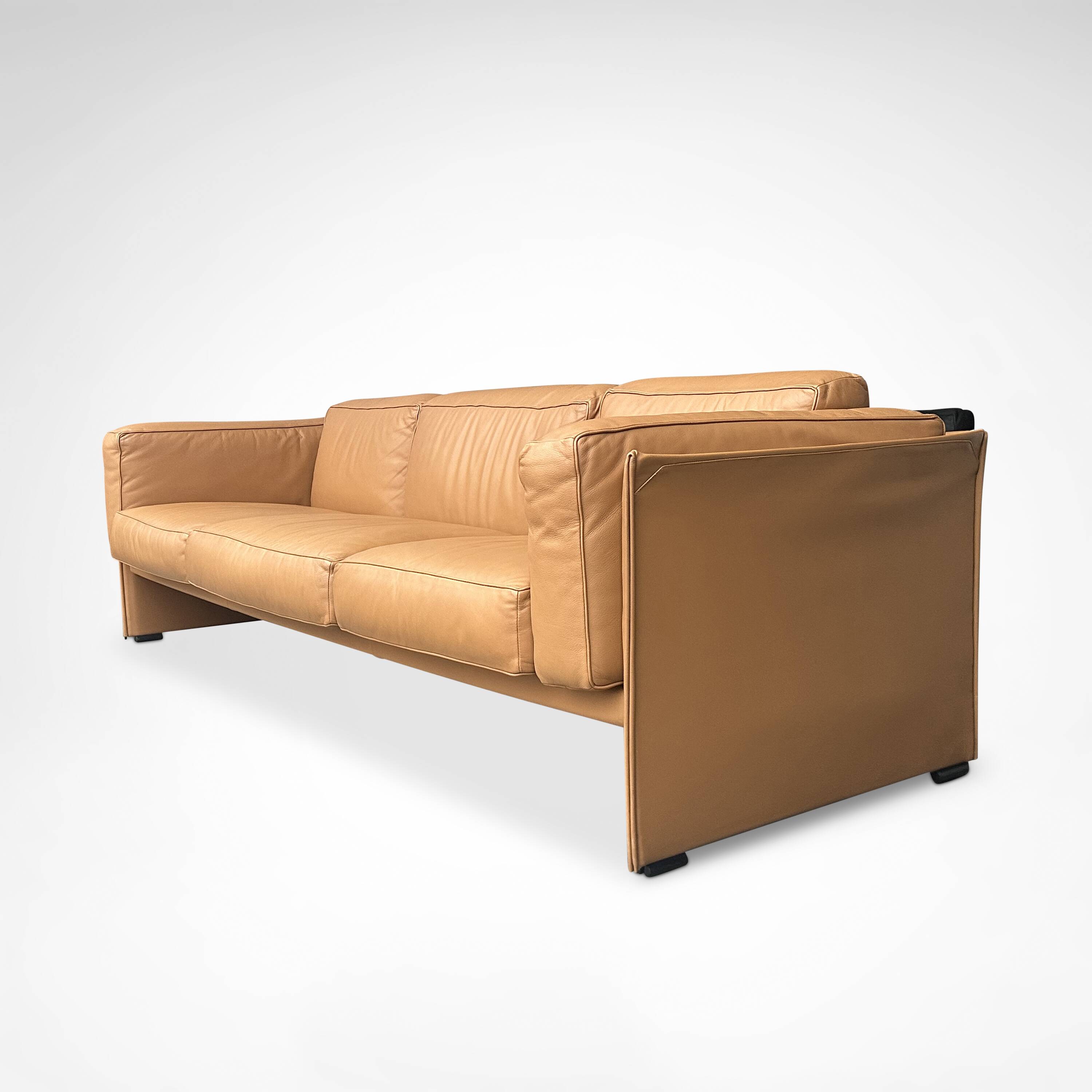 Canapé 3 places en cuir Duc de Mario Bellini pour Cassina années 1990