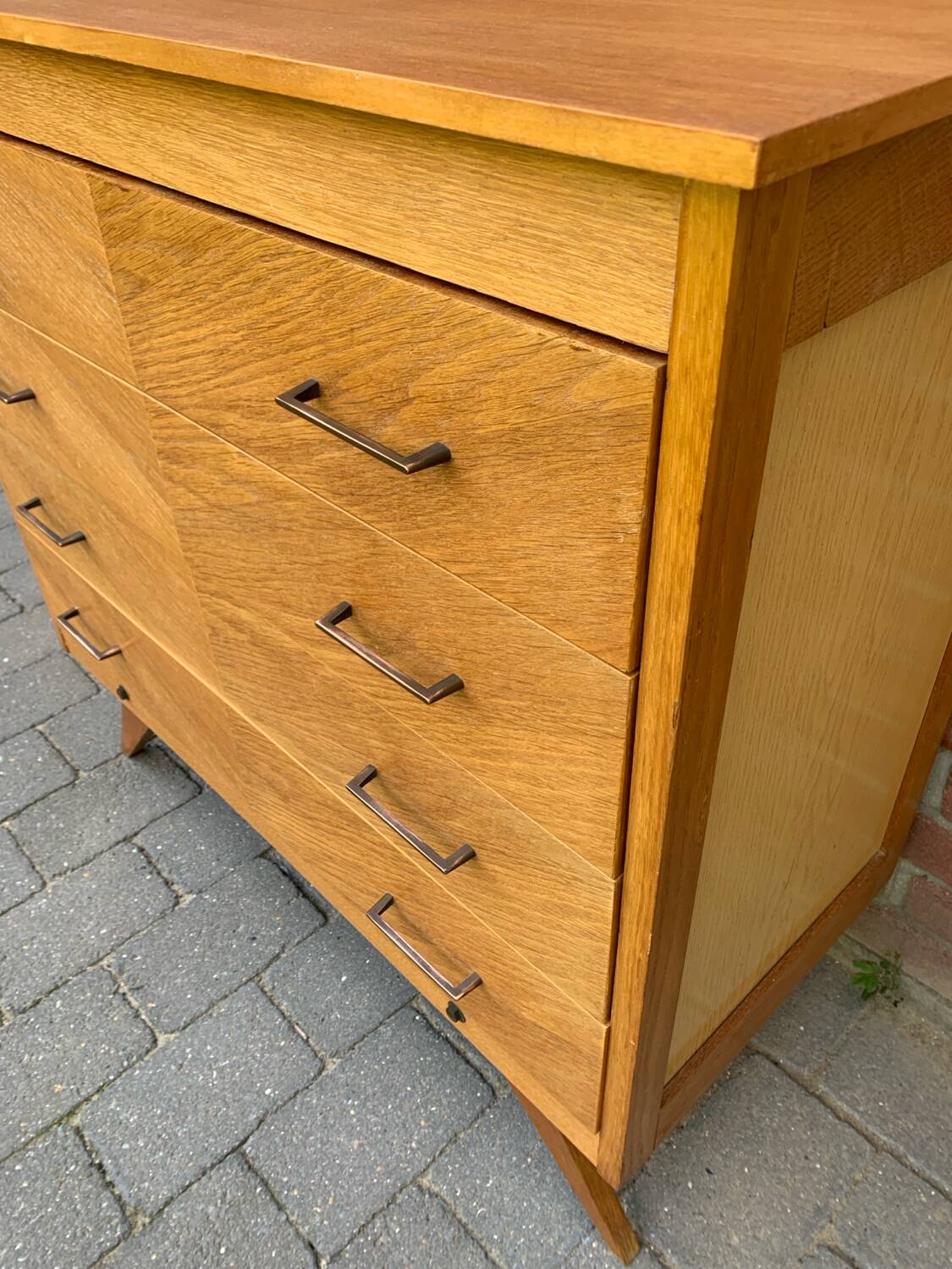 Vintage chest of drawers