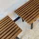 paire de petites tables d'appoint en chêne et métal
