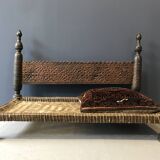 Nuristan Bench