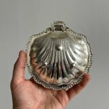 Silver-plated metal shell-shaped butter dish